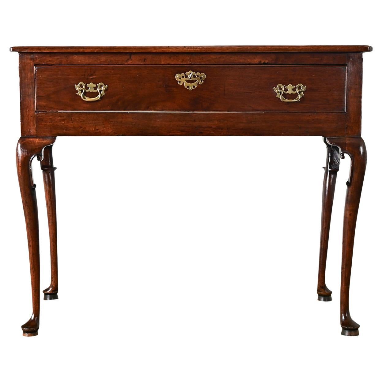 Credenza inglese in mogano del XIX secolo in vendita