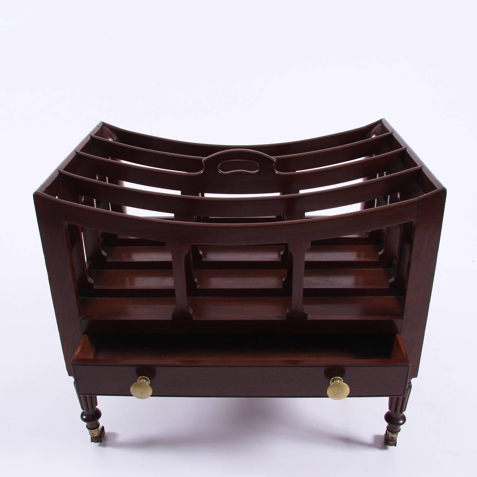 English 19th Century Mahogany Wooden Magazine Rack In Good Condition For Sale In London, GB