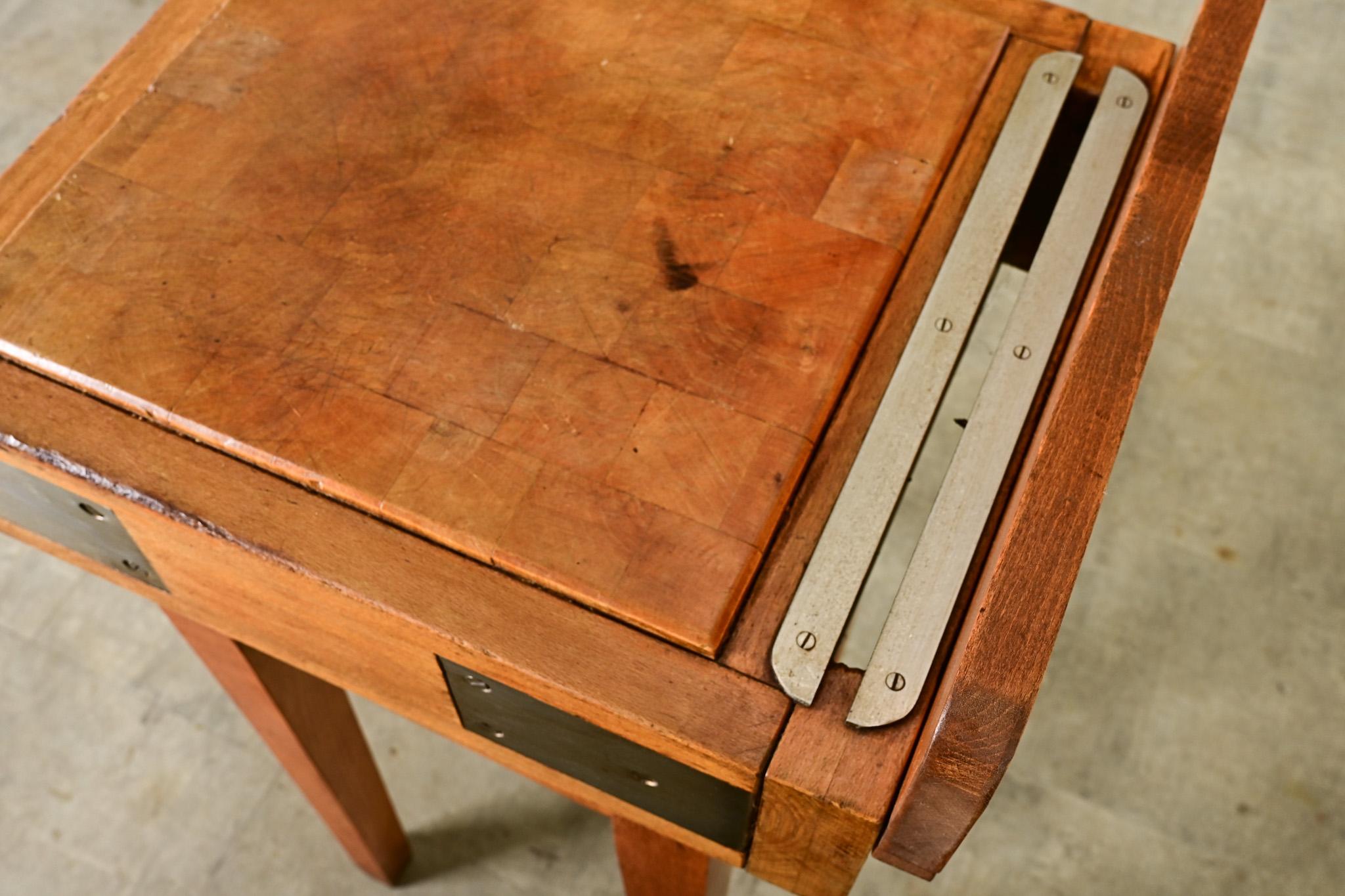 English 19th Century Maple Butcher Block Table For Sale 3