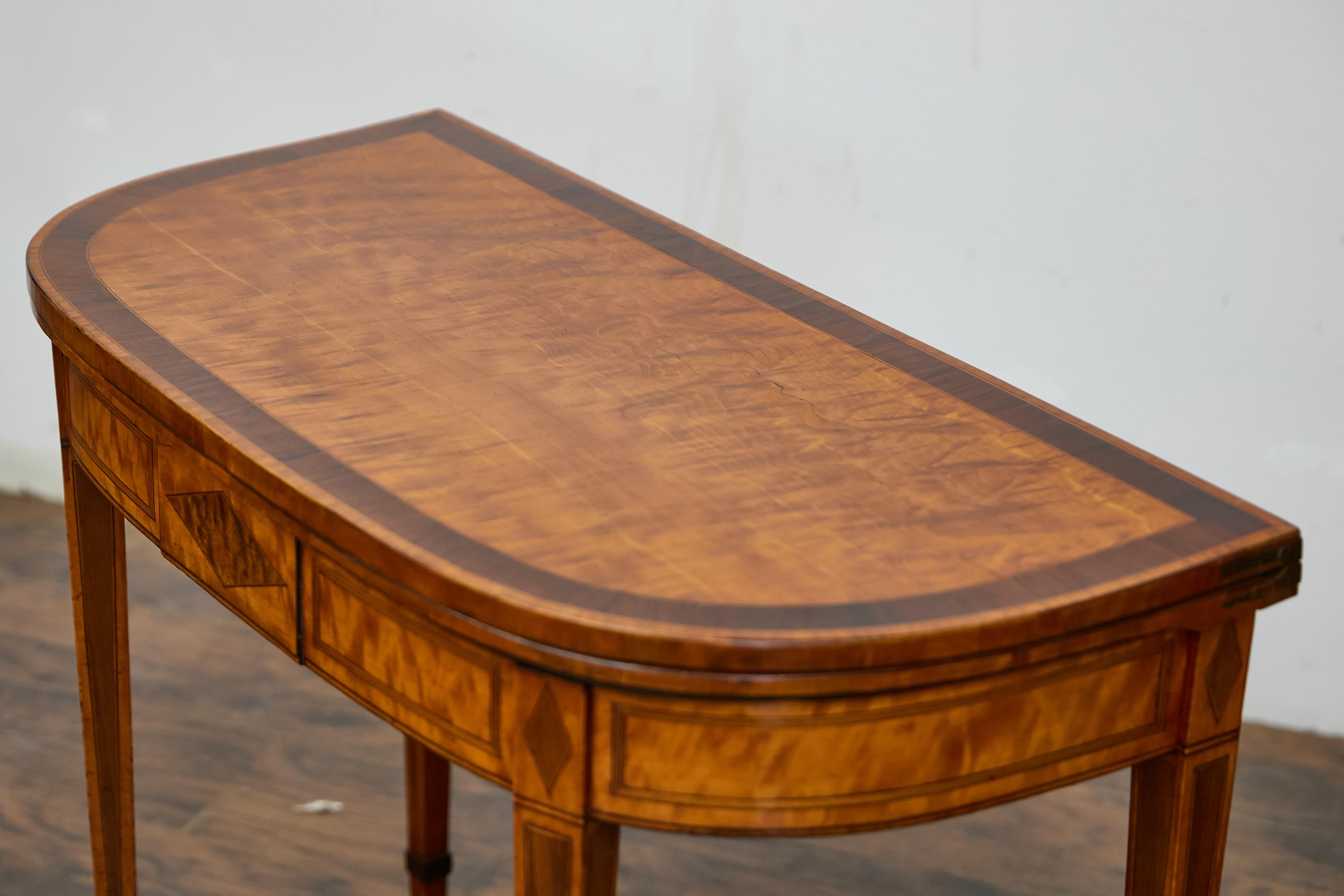 English 19th Century Neoclassical Demi-Lune Game Table with Inlaid Apron For Sale 5