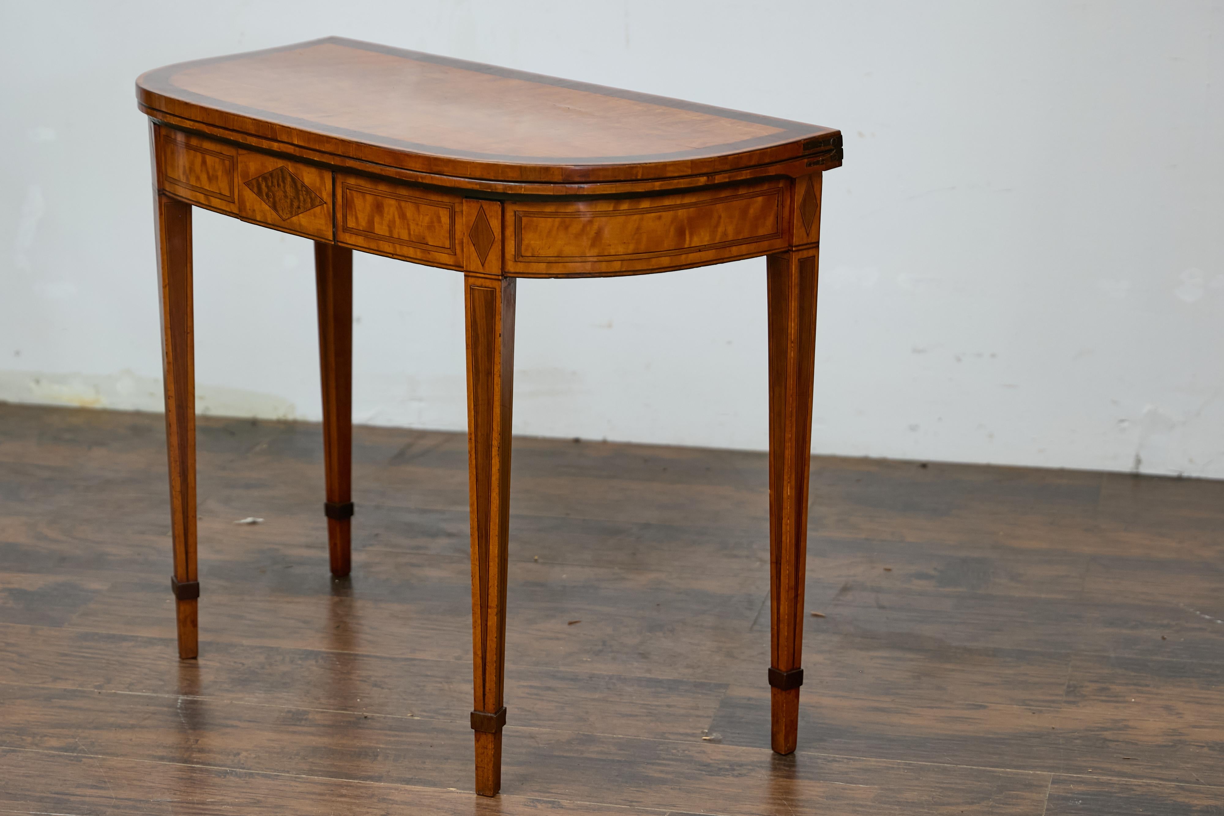 English 19th Century Neoclassical Demi-Lune Game Table with Inlaid Apron For Sale 4