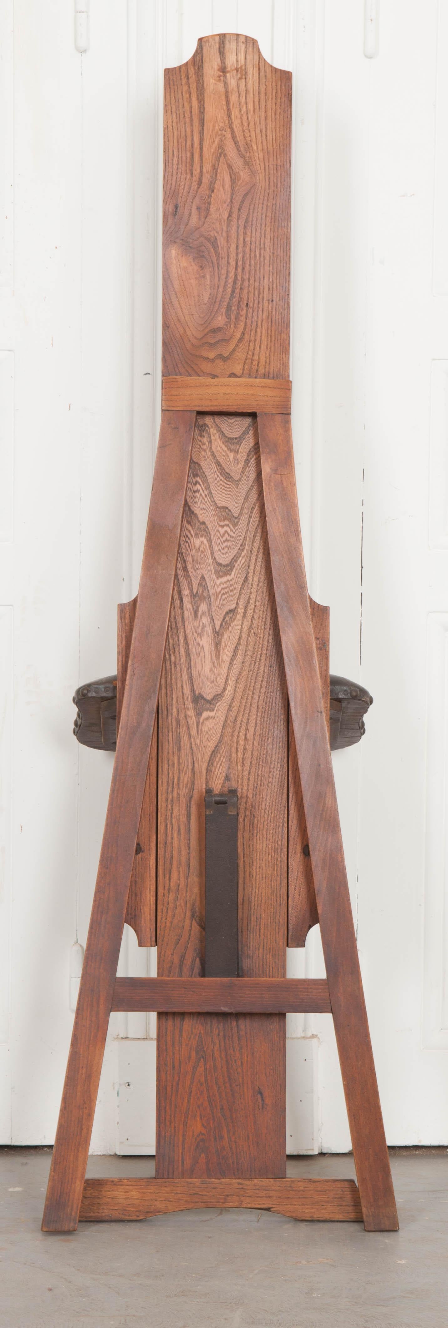 English 19th Century Oak Artist’s Chair In Good Condition In Baton Rouge, LA
