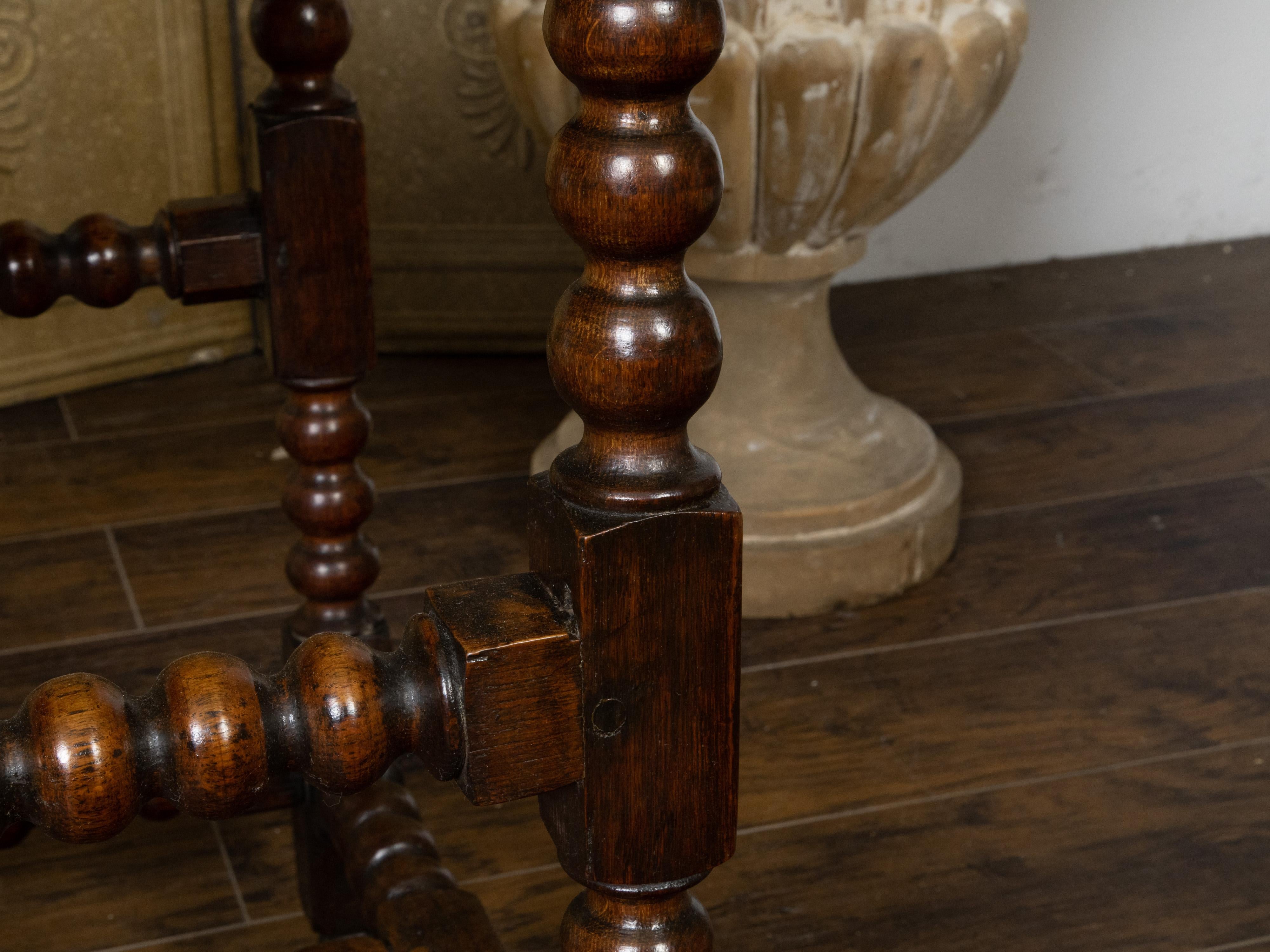 English 19th Century Oak Bobbin Leg Table with Single Drawer and Cross Stretcher For Sale 5