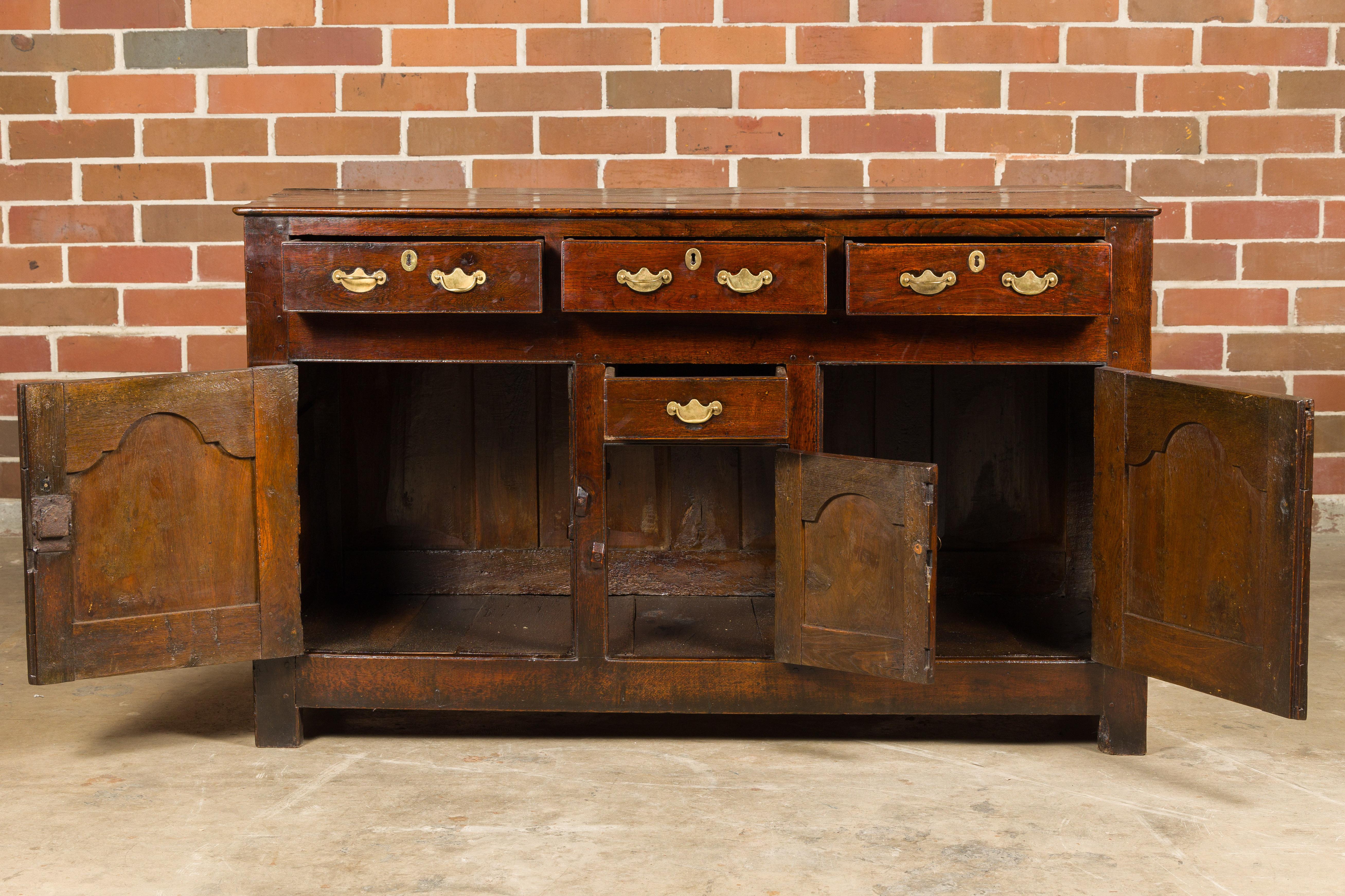 English 19th Century Oak Buffet with Four Drawers and Three Doors For Sale 7