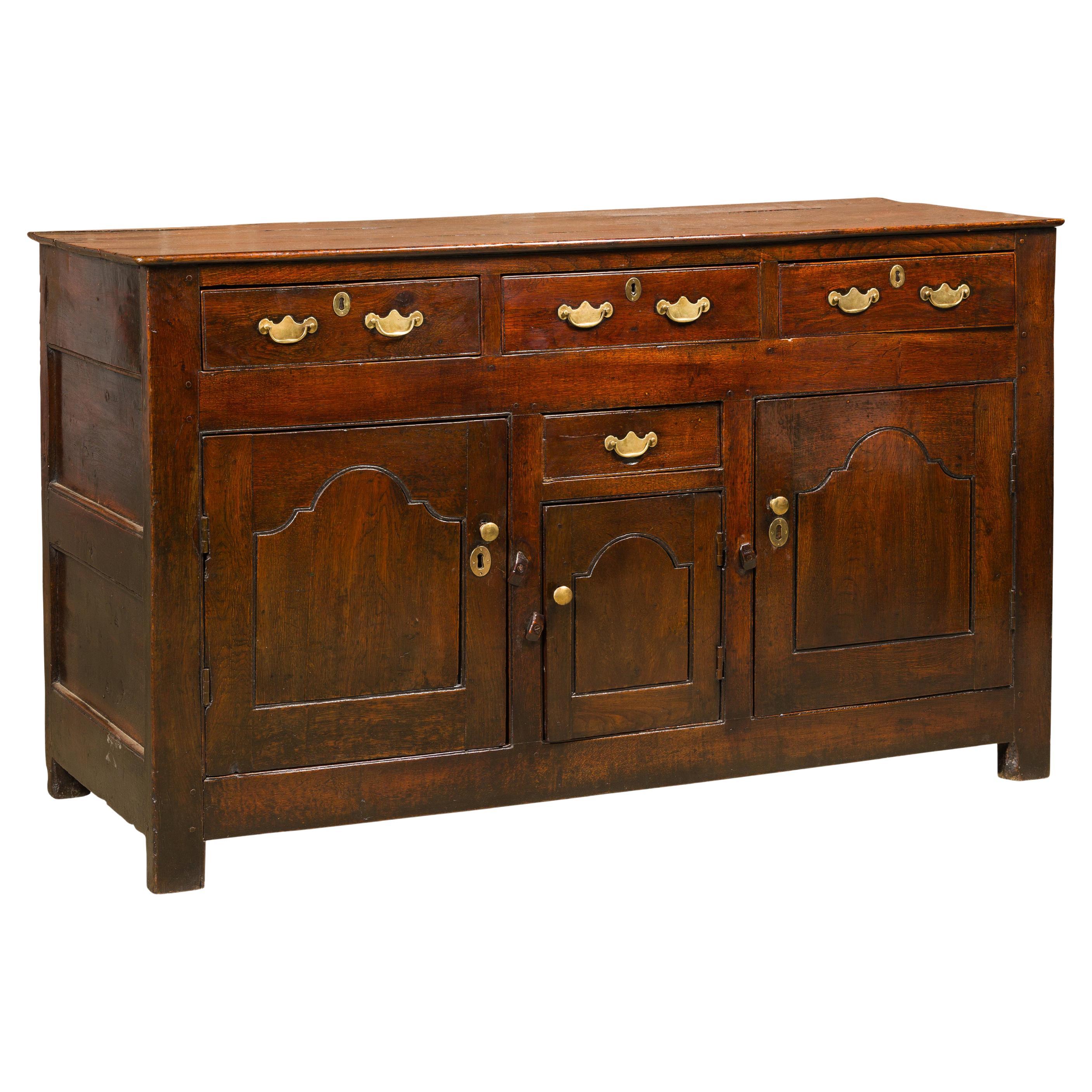 English 19th Century Oak Buffet with Four Drawers and Three Doors For Sale