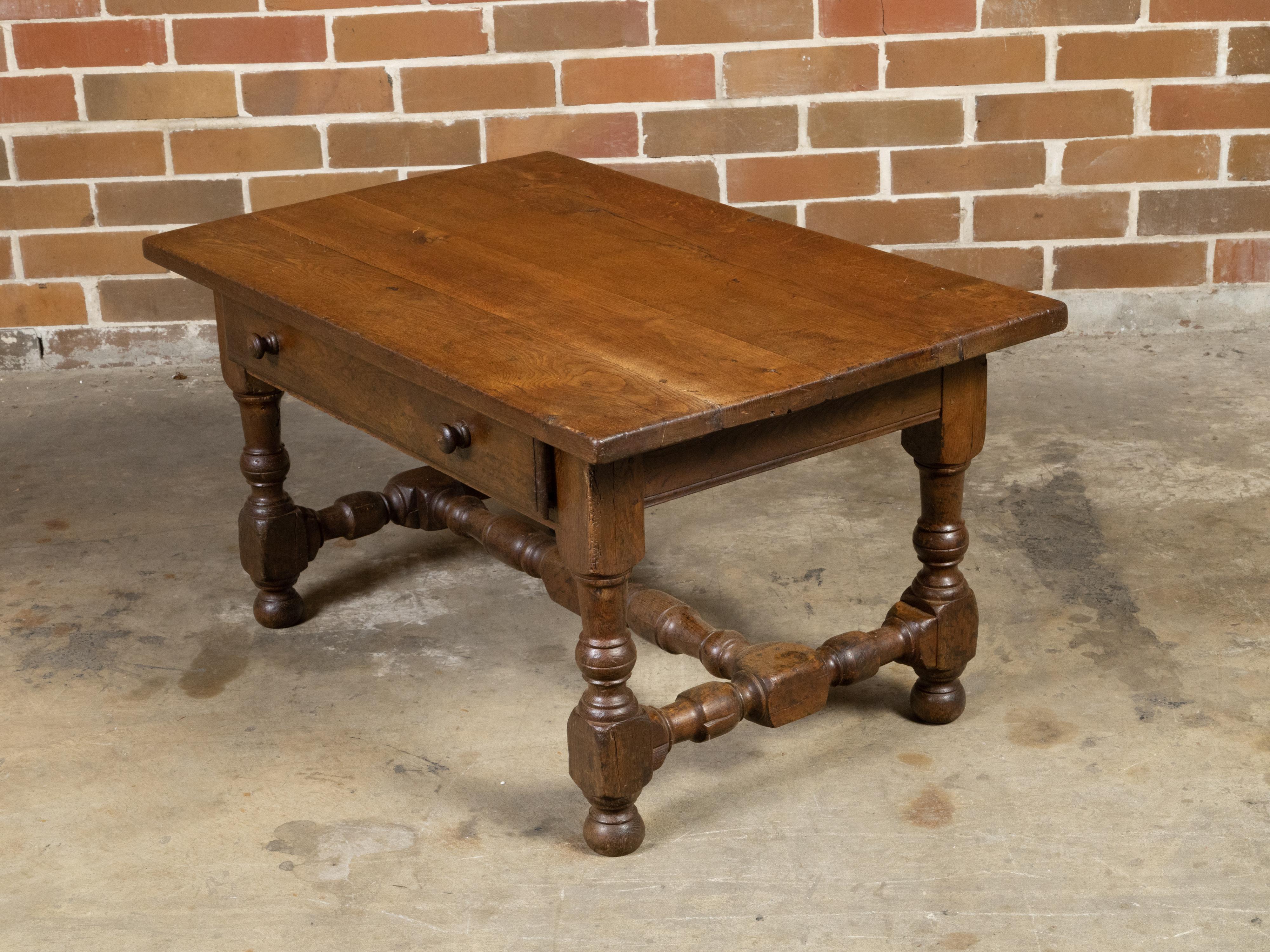 English 19th Century Oak Coffee Table with Single Drawer and Turned Base For Sale 3