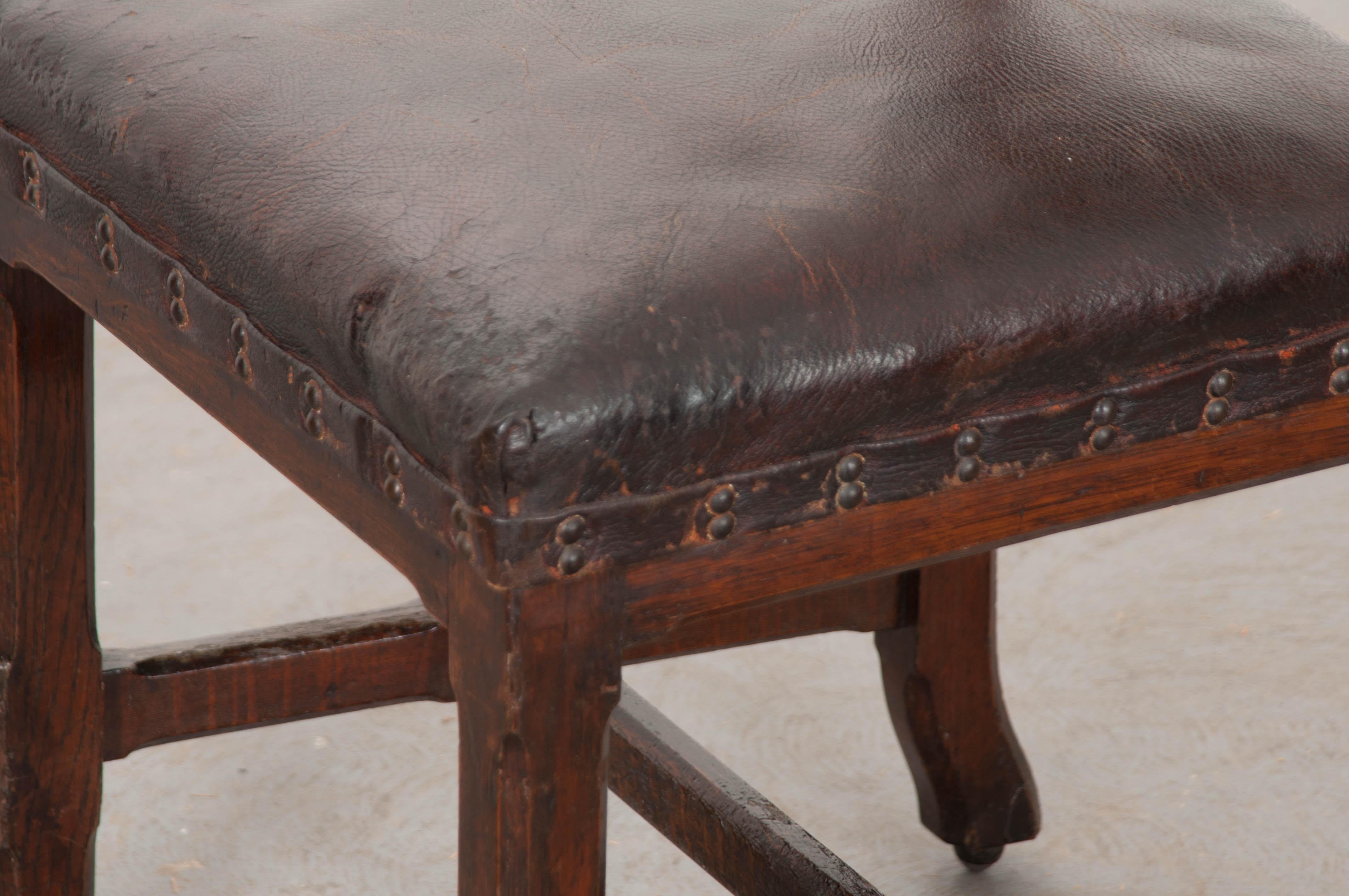 English 19th Century Oak Desk Chair For Sale 5