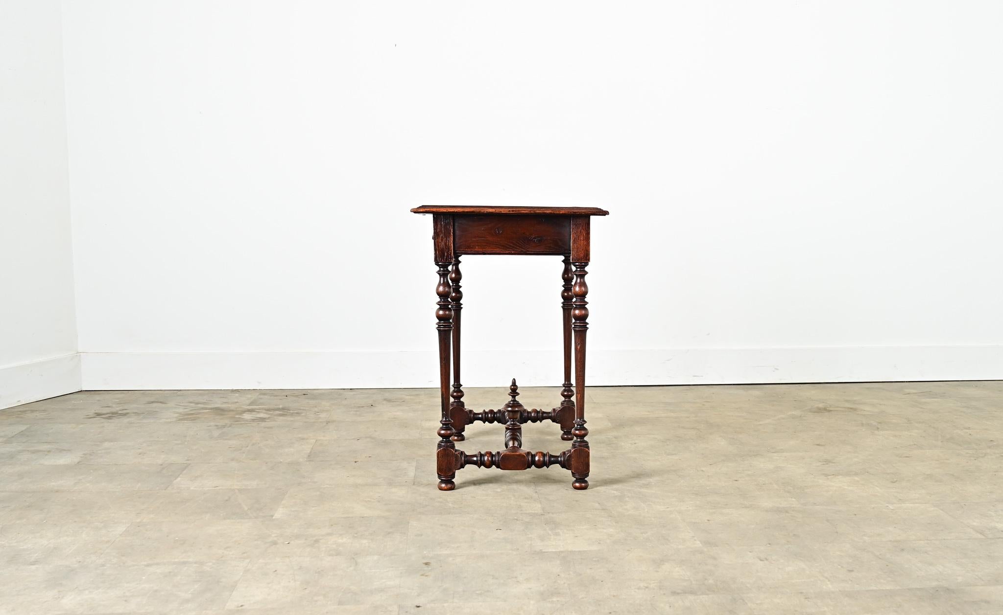 Escritorio/mesa inglesa de roble del siglo XIX en venta 3
