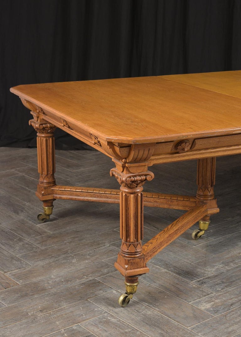 Brass English 19th Century Oak Dining Table For Sale