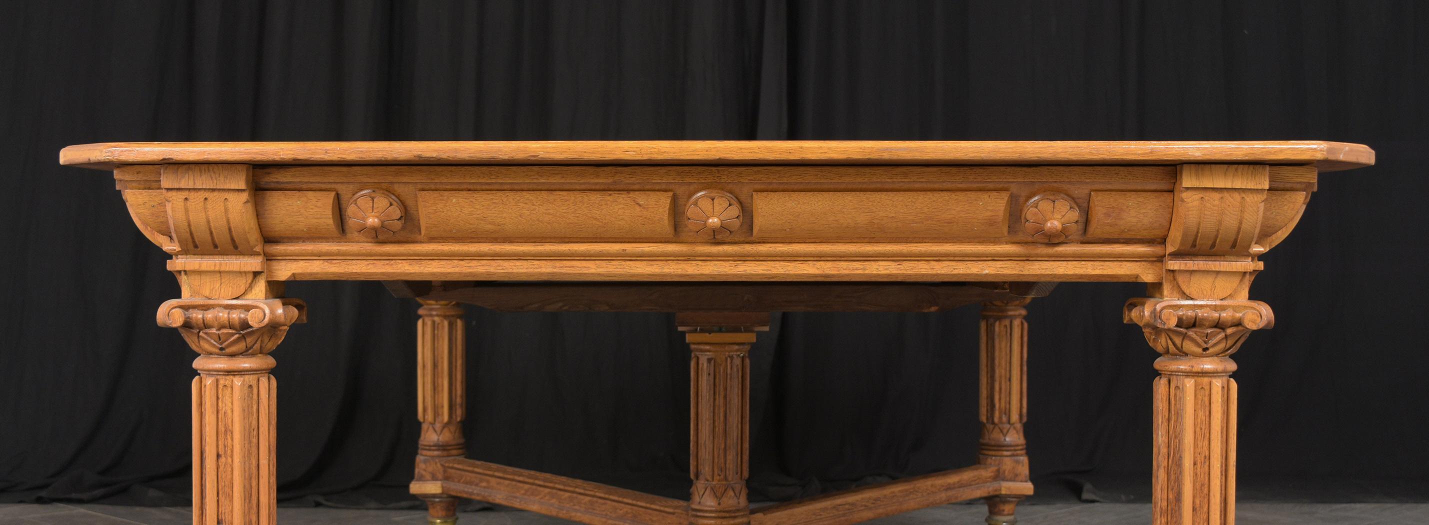 English 19th Century Oak Dining Table 3