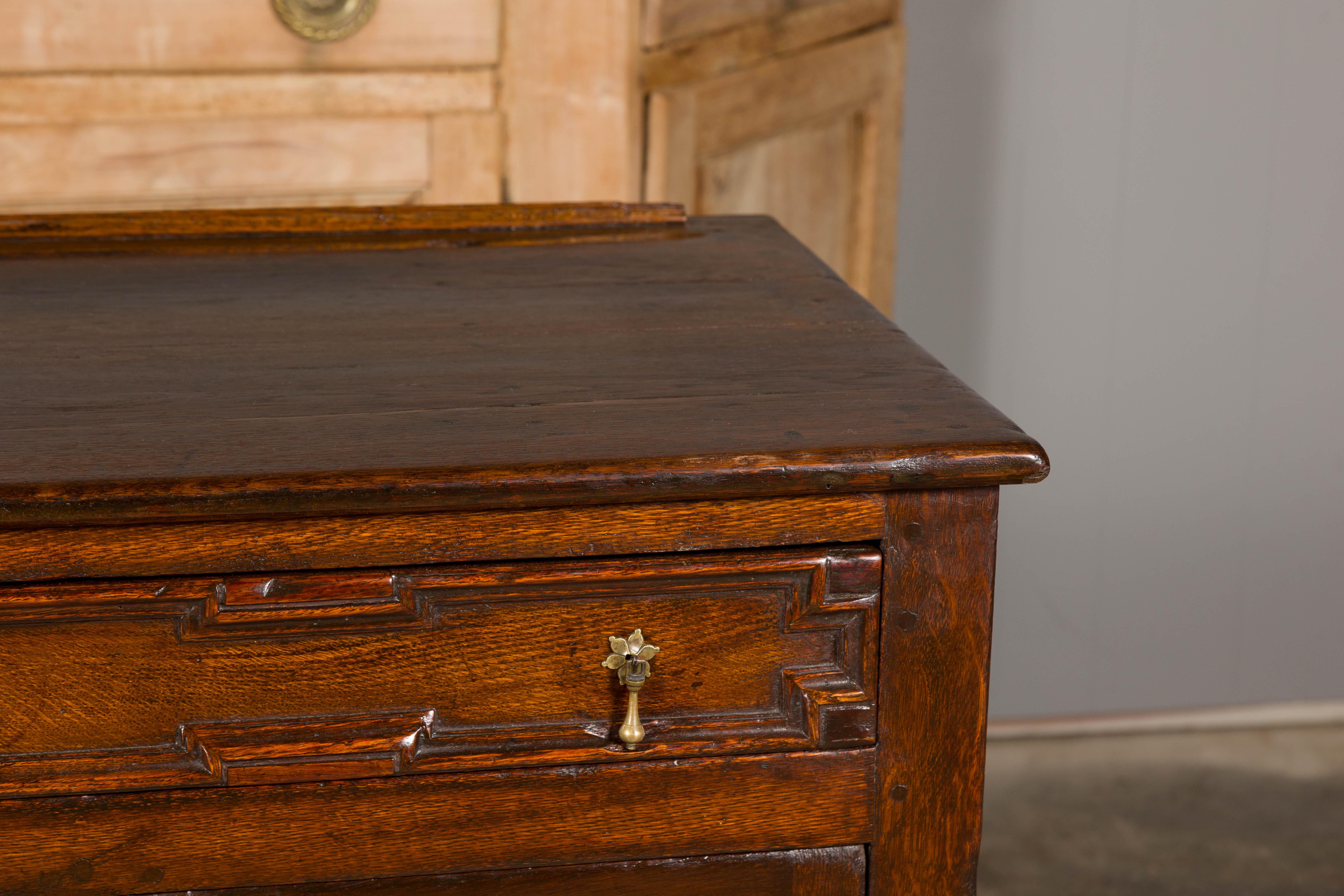 English 19th Century Oak Dresser Base with Geometric Front, Drawers and Doors For Sale 3
