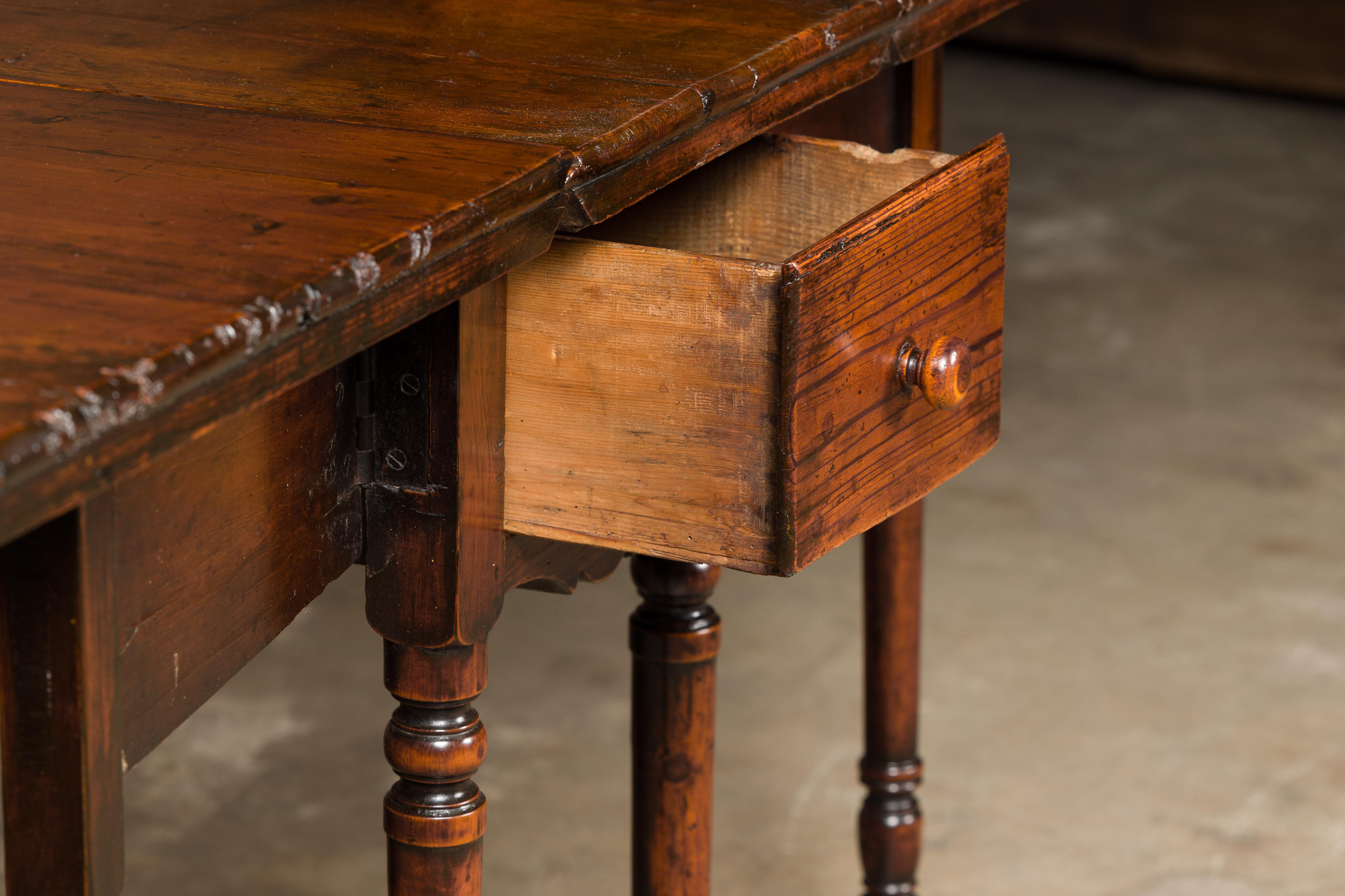 English 19th Century Oak Drop Leaf Table with Turned Legs and Two Drawers For Sale 2