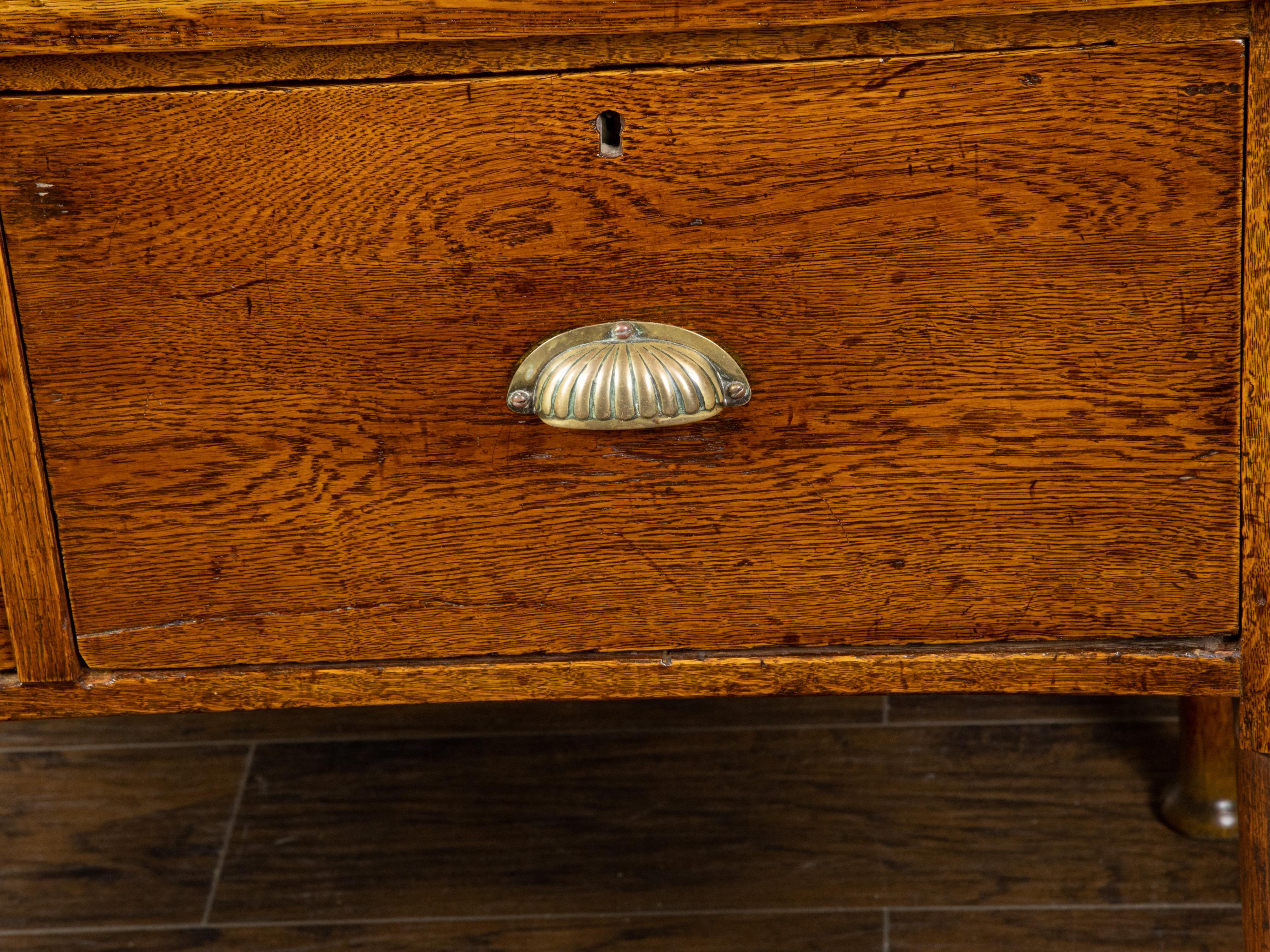English 19th Century Oak Drop Leaves Draper's Table with Brass Measuring Tape For Sale 9