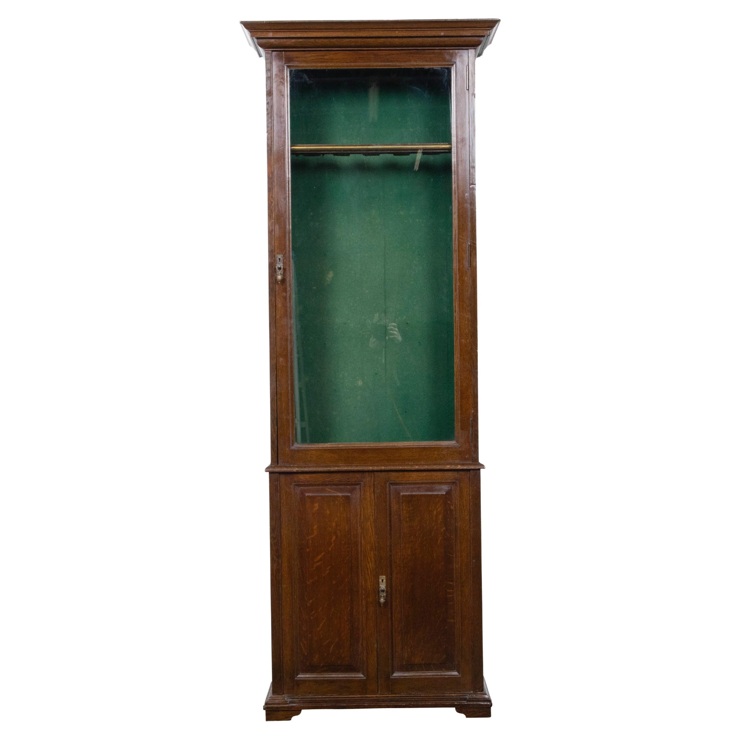 English 19th Century Oak Gun Cabinet with Single Glass Door and Inner Drawers For Sale
