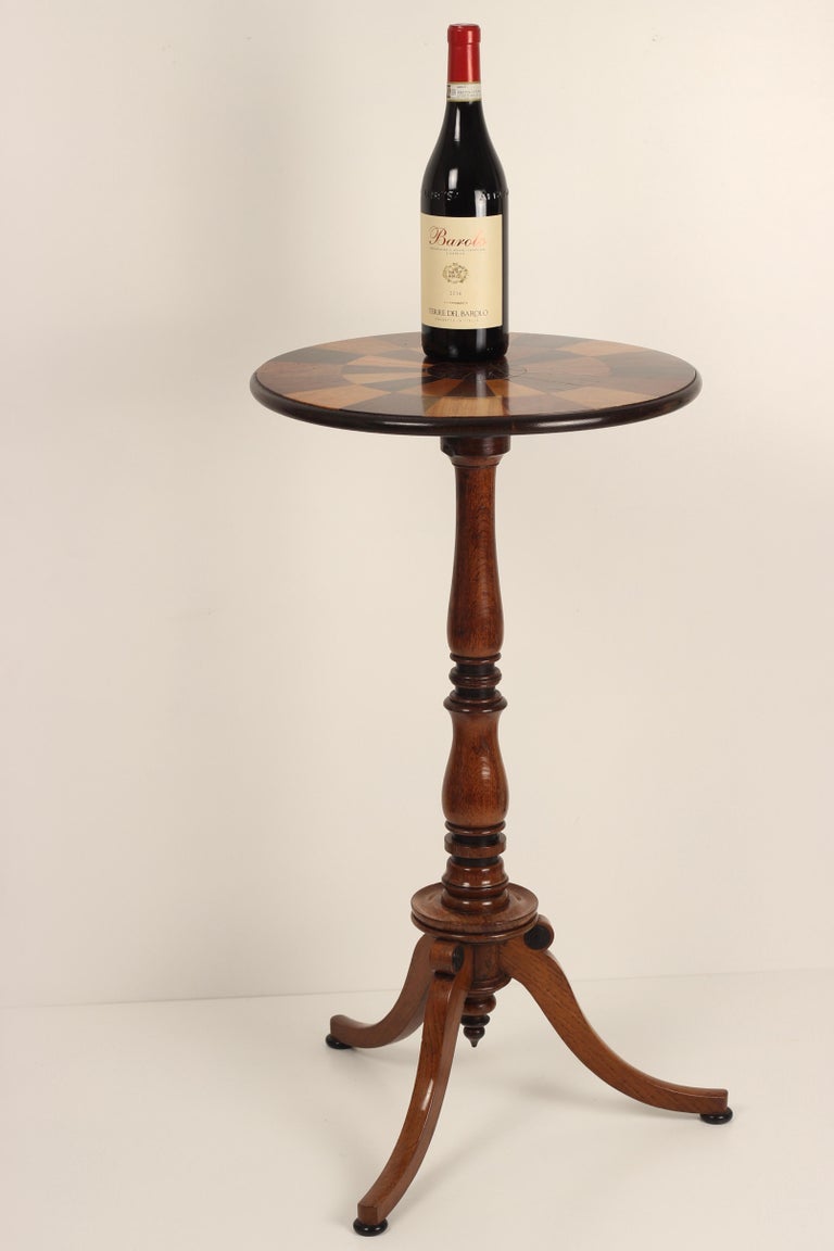 Turned English 19th Century Oak Hard Wood Specimen Pedestal, Tripod Table / Wine Table For Sale