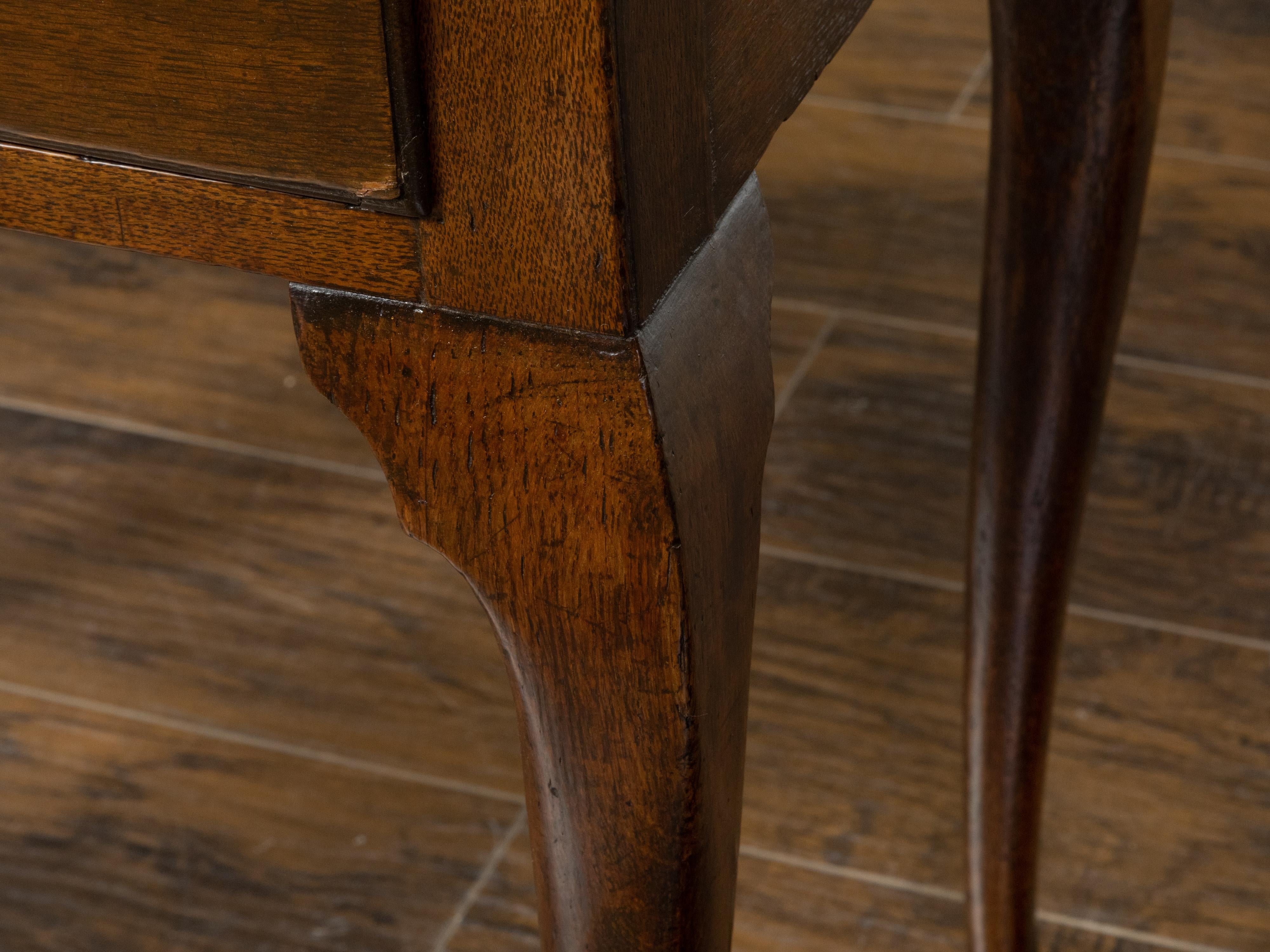 English 19th Century Oak Lowboy with Drawer, Chippendale Handle and Slipper Feet 5