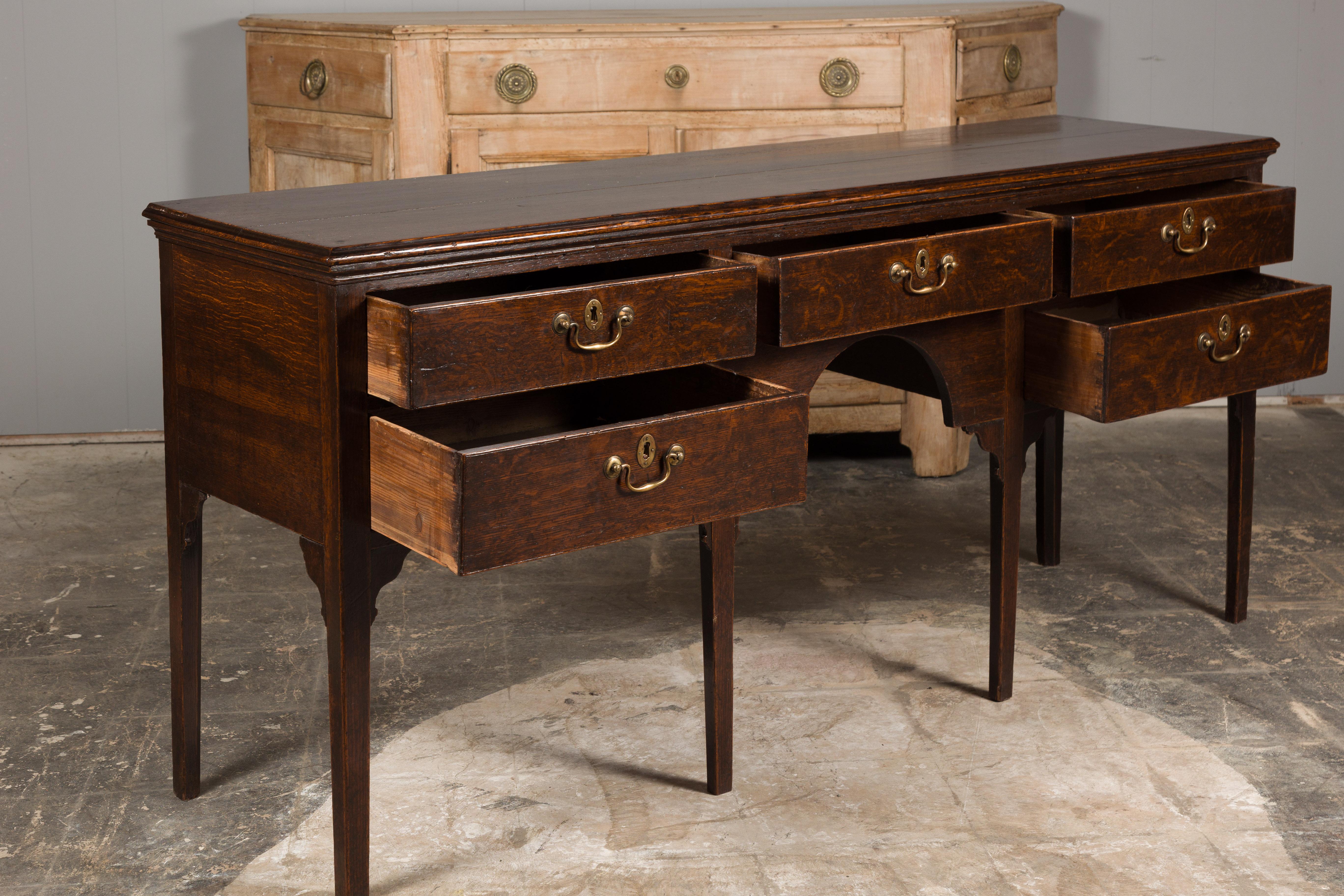 English 19th Century Oak Sideboard with Five Drawers and Carved Spandrels For Sale 7