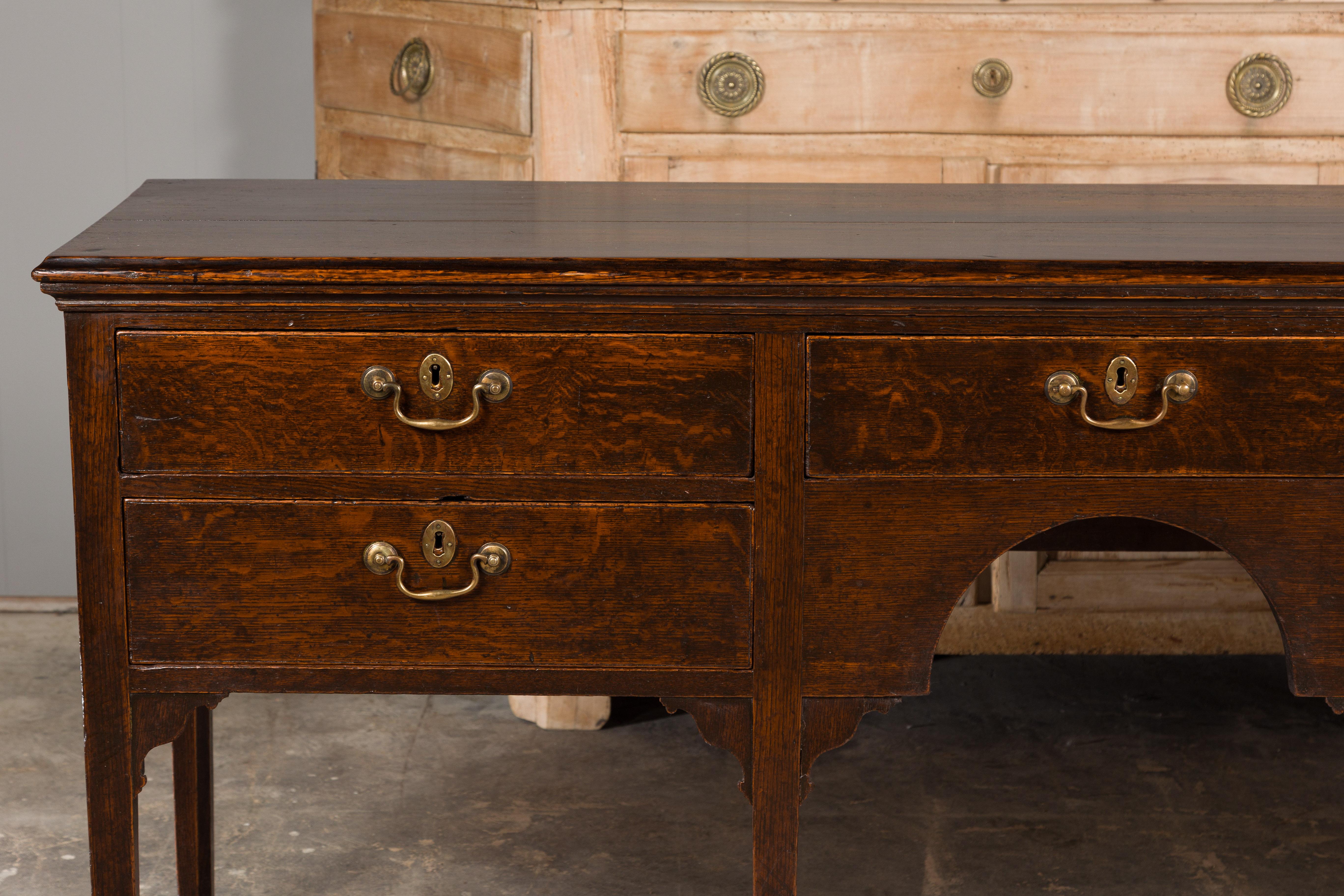 English 19th Century Oak Sideboard with Five Drawers and Carved Spandrels In Good Condition For Sale In Atlanta, GA