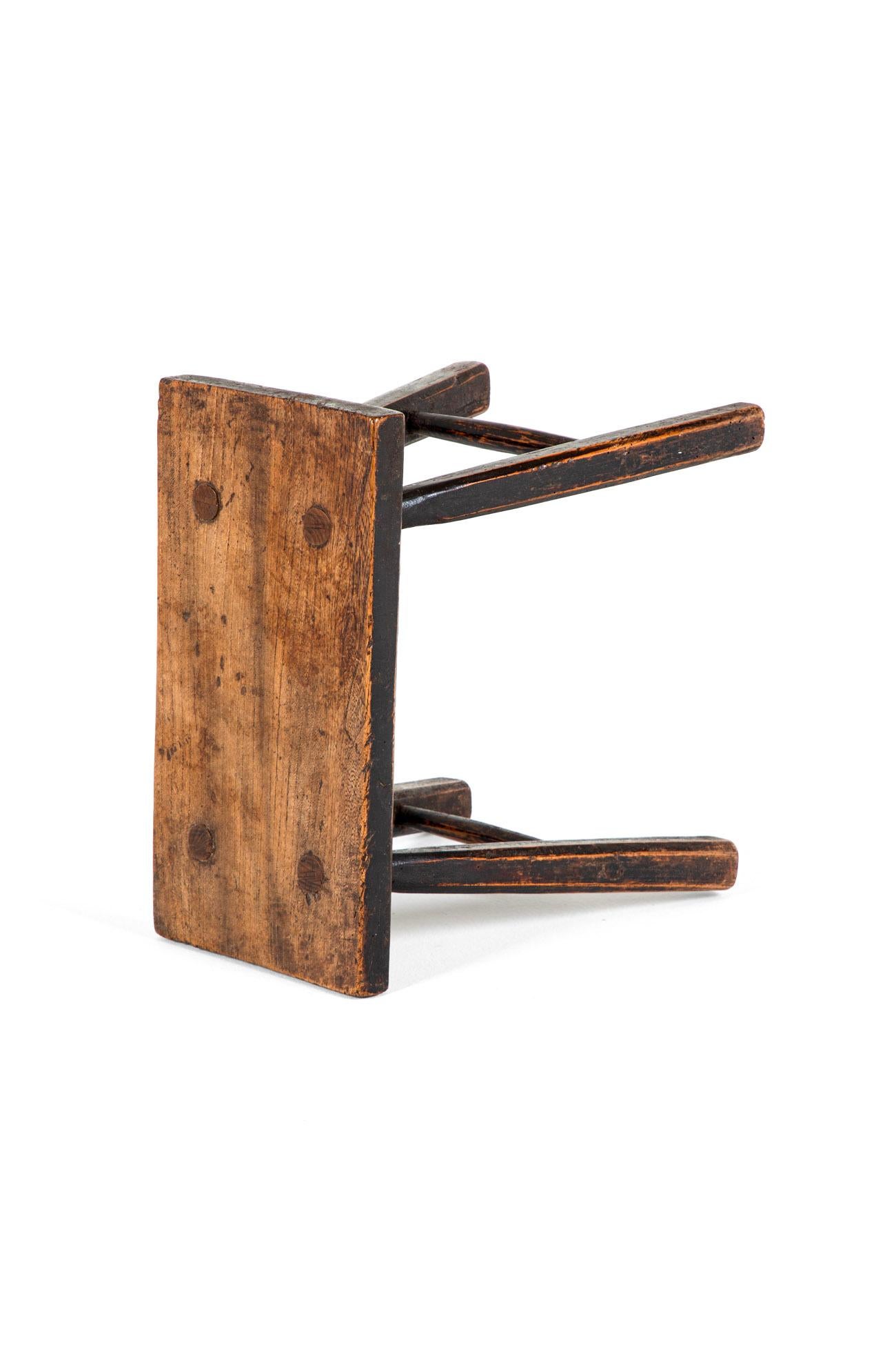 Englischer Eichenhocker des 19. Jahrhunderts (Handgefertigt) im Angebot