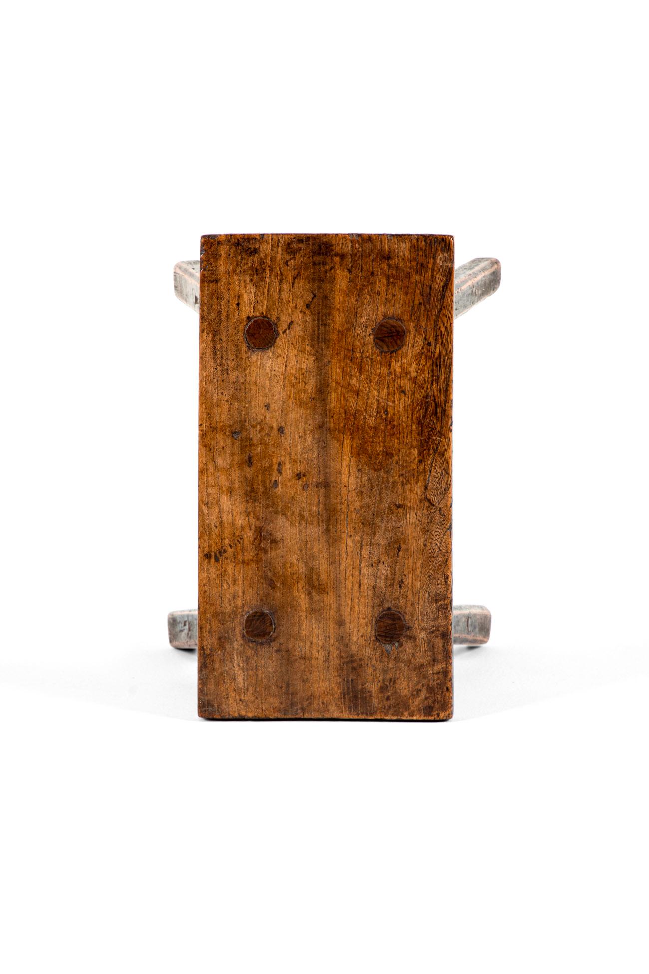 Englischer Eichenhocker des 19. Jahrhunderts (Eichenholz) im Angebot