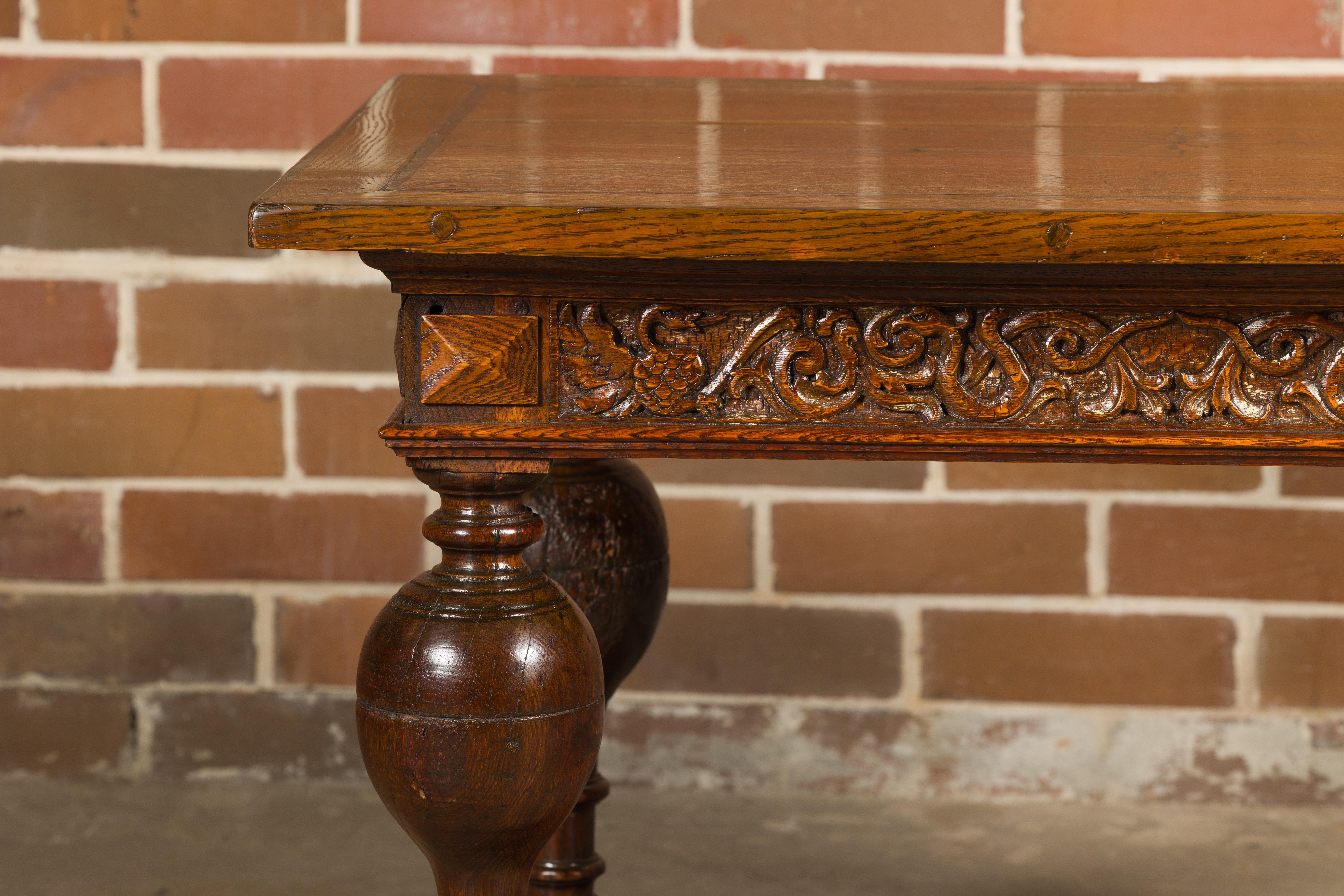 English 19th Century Oak Table with Carved Apron and Turned Baluster Legs In Good Condition For Sale In Atlanta, GA