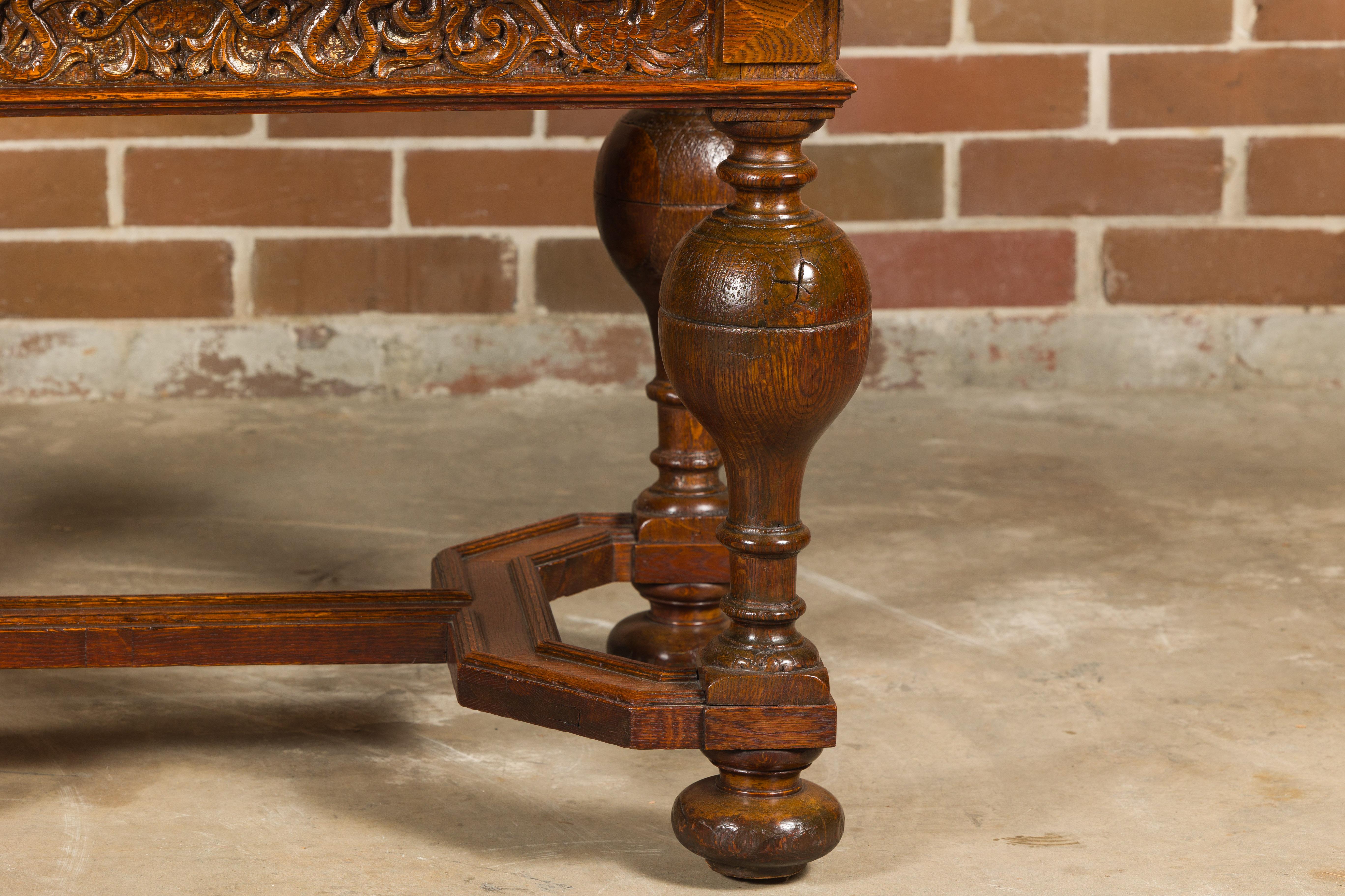 English 19th Century Oak Table with Carved Apron and Turned Baluster Legs For Sale 2