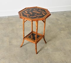 Englischer achteckiger Bambustisch aus dem 19. Jahrhundert mit Decoupage