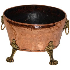 English 19th Century Oval Copper Coal Bin with Brass Paw Feet and Lion Handles