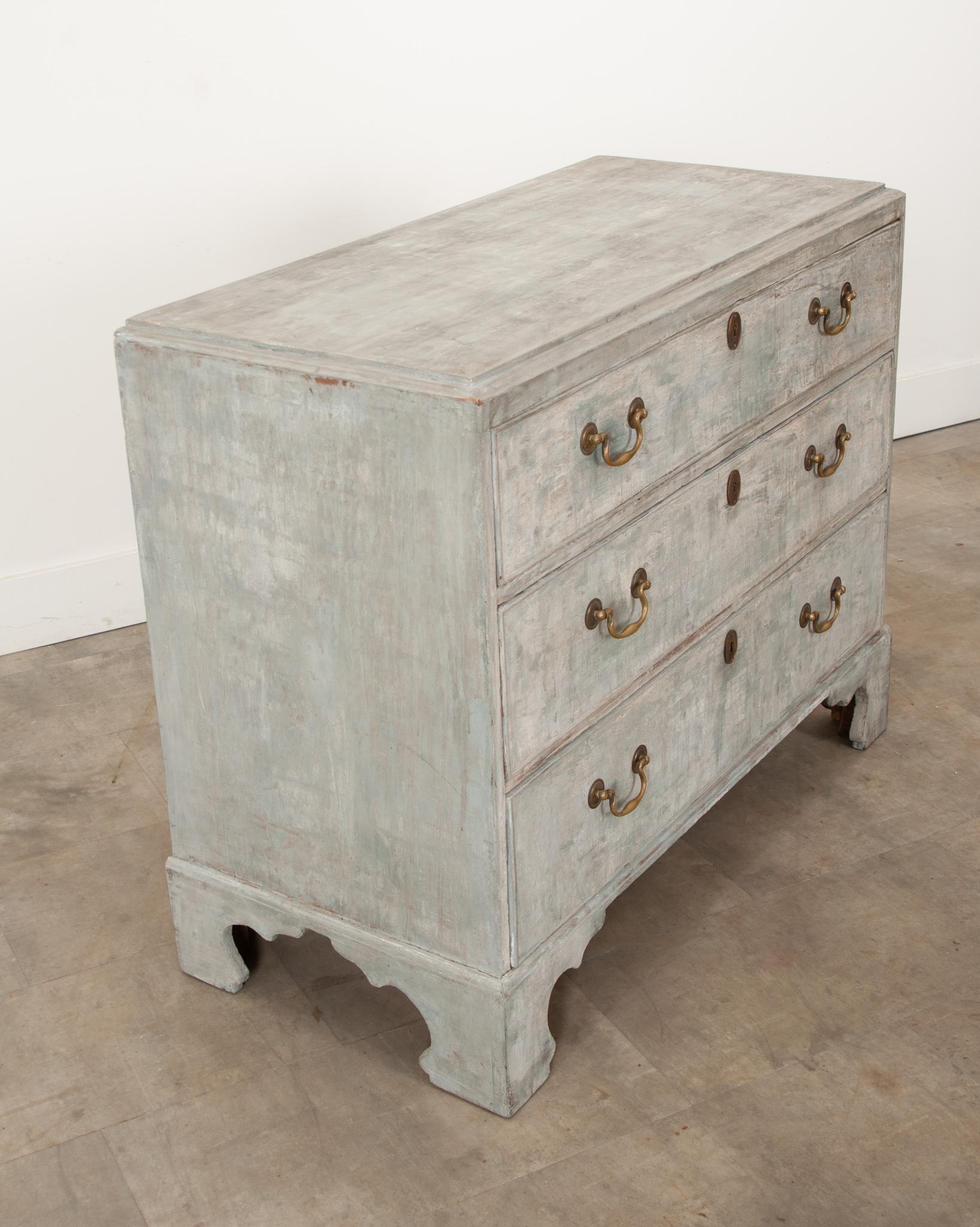 English 19th Century Painted Chest of Drawers In Good Condition In Baton Rouge, LA