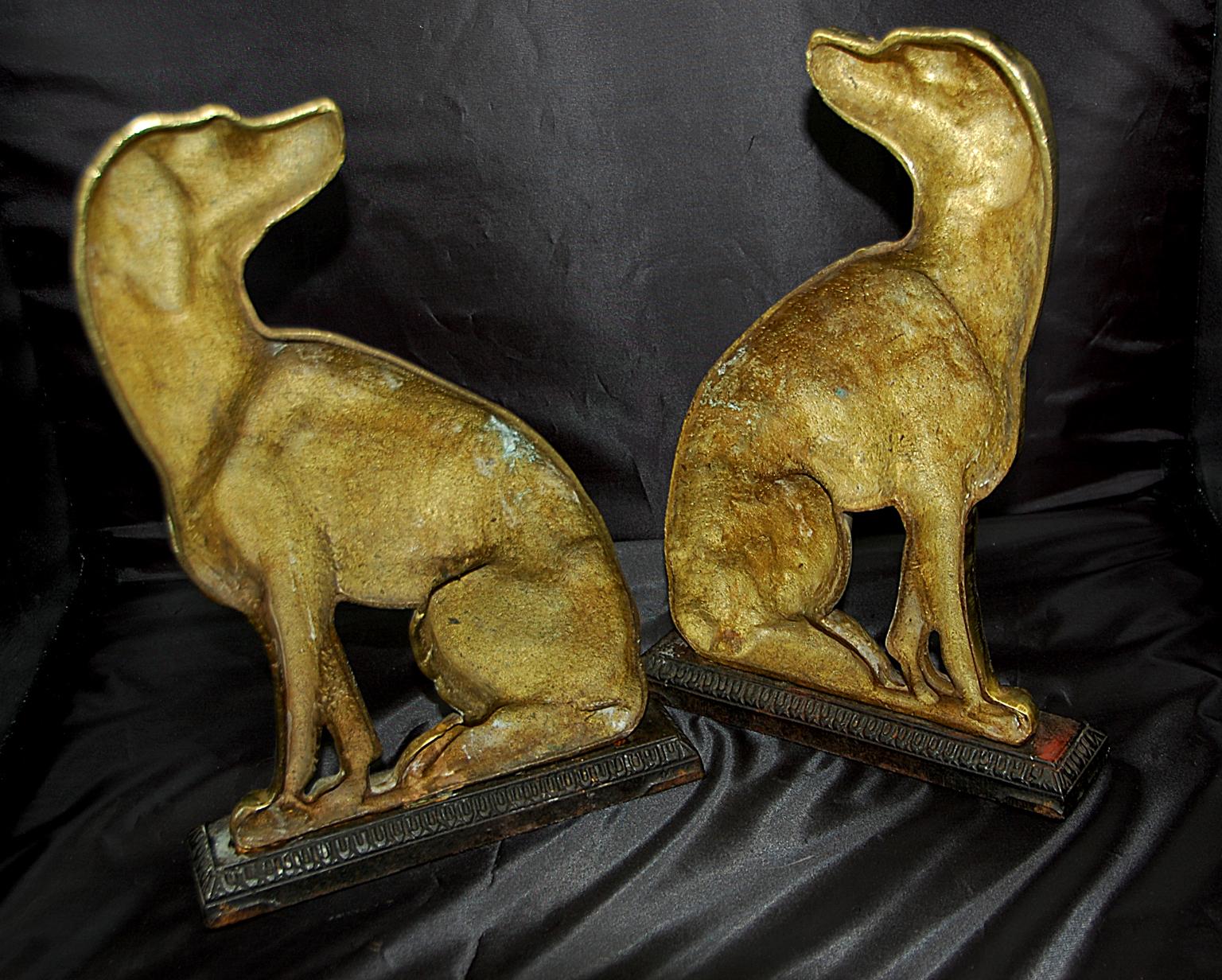 English 19th Century Pair of Cast Brass Dog Doorstops with Iron Plinth In Excellent Condition In Wells, ME
