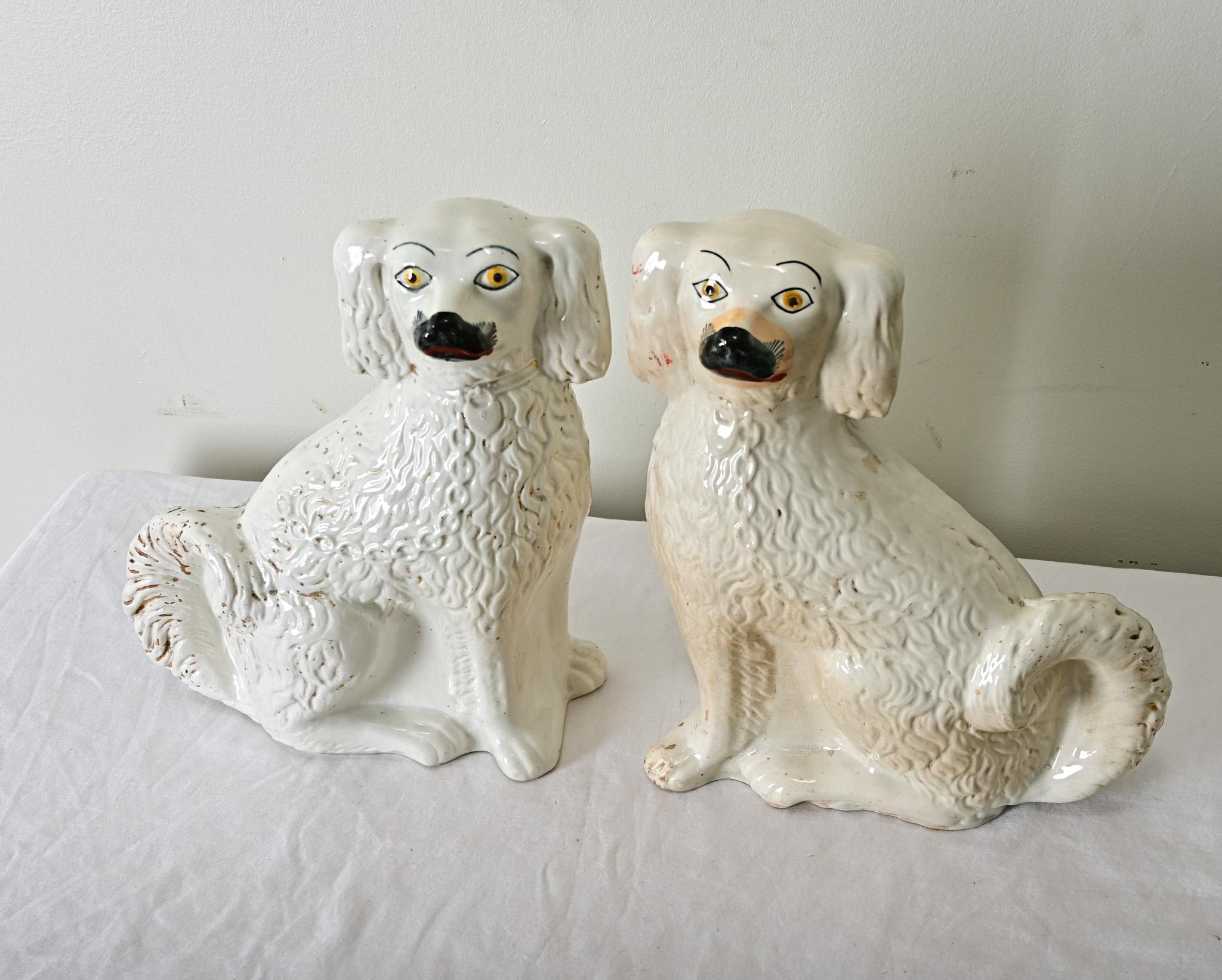 Ceramic English 19th Century Pair of Staffordshire Spaniels
