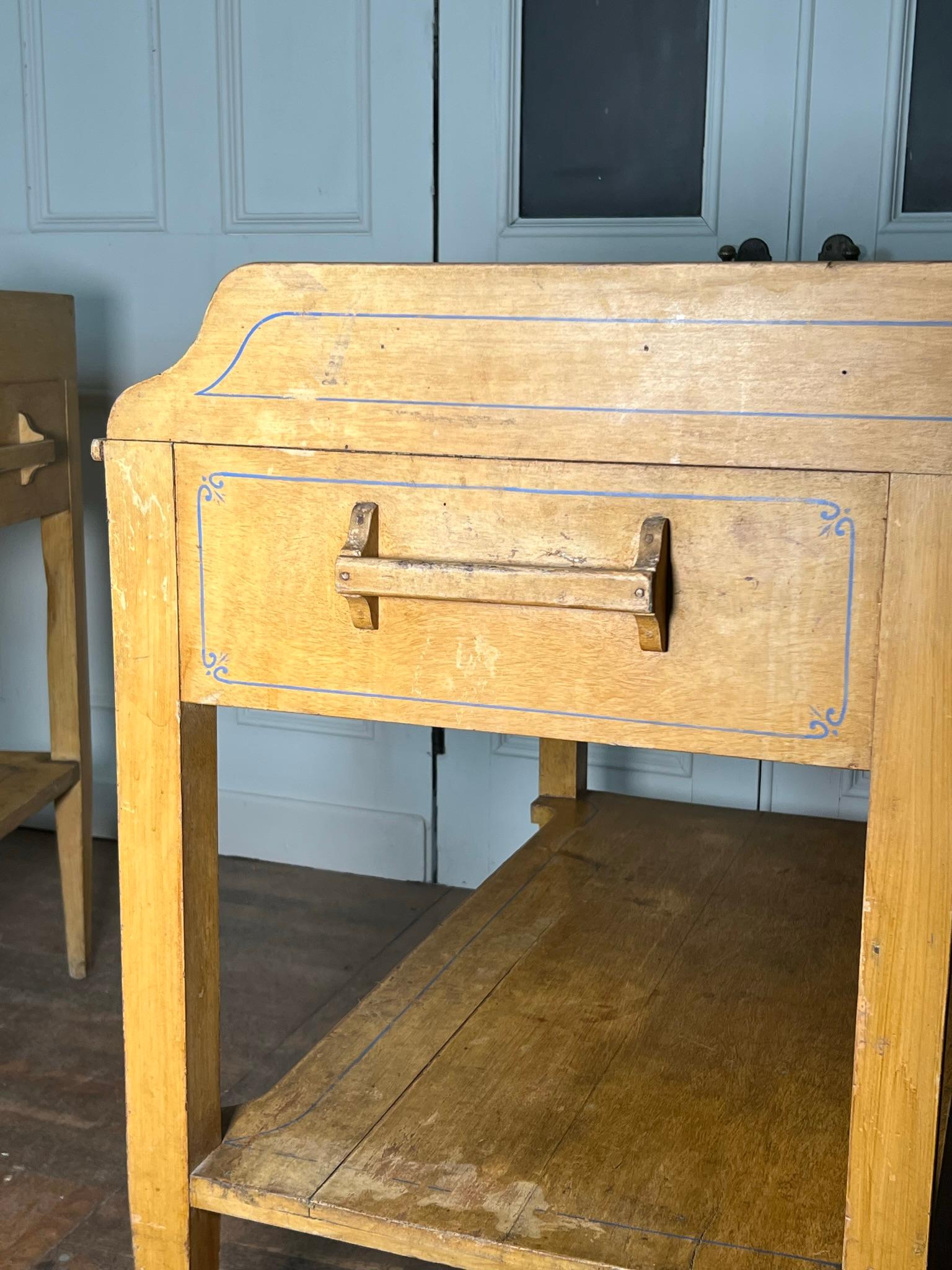 English 19th Century Pair of Wash Stands 8