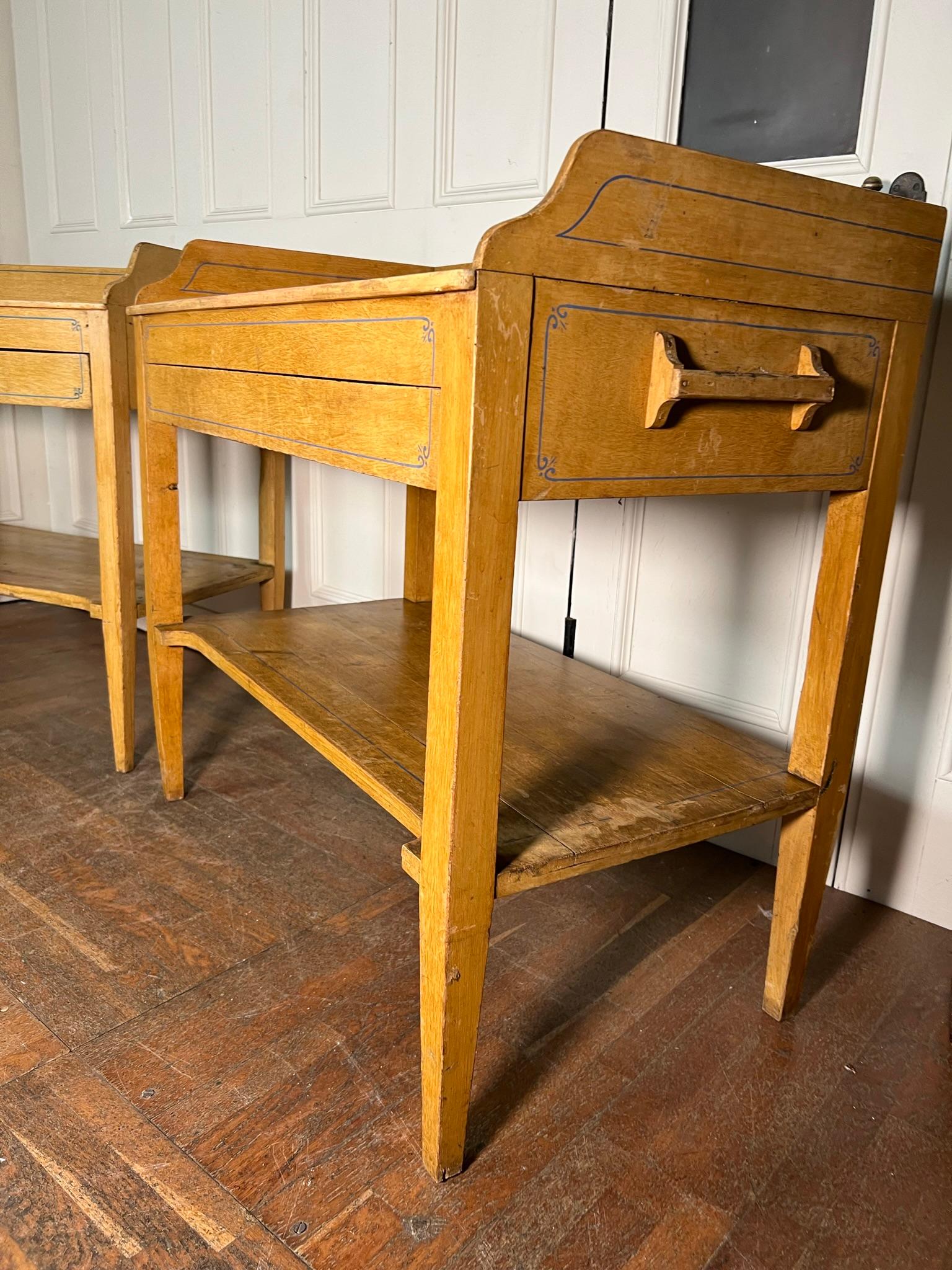 English 19th Century Pair of Wash Stands 3