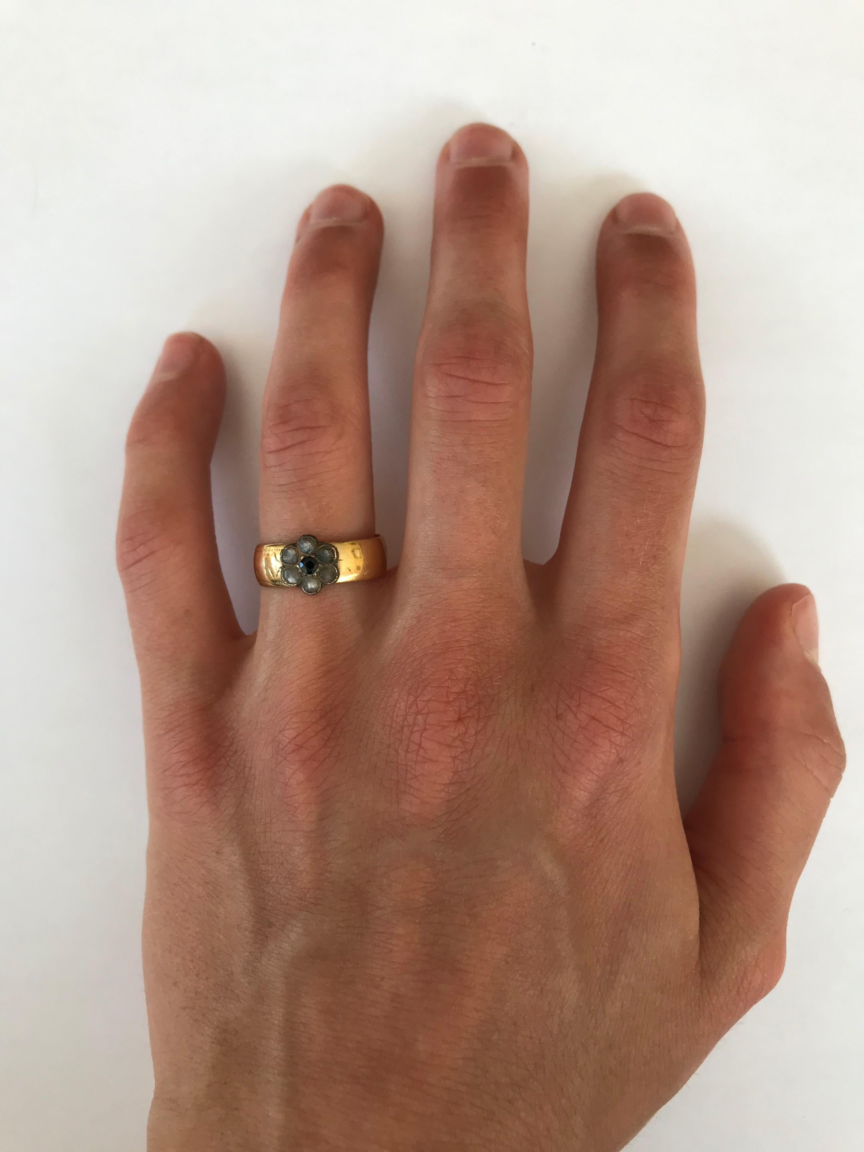 English 19th Century 18k Gold Daisy Ring In Fair Condition In St. Catharines, ON