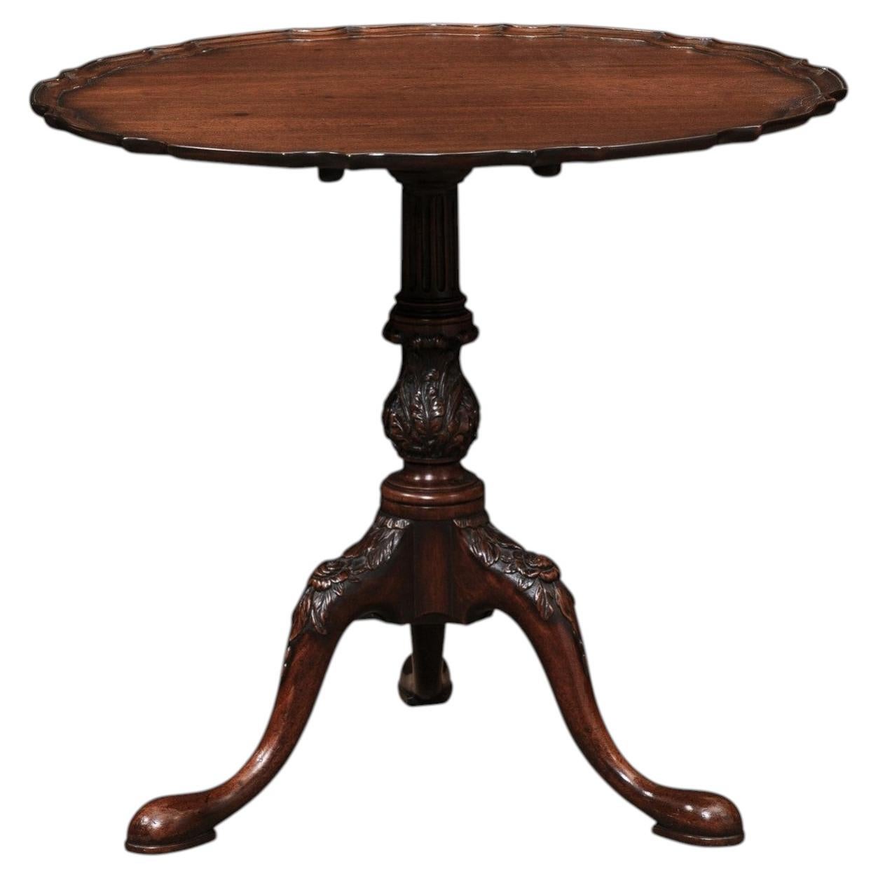 English 19th Century Pie Crust Tilt-Top Table with Pad Feet