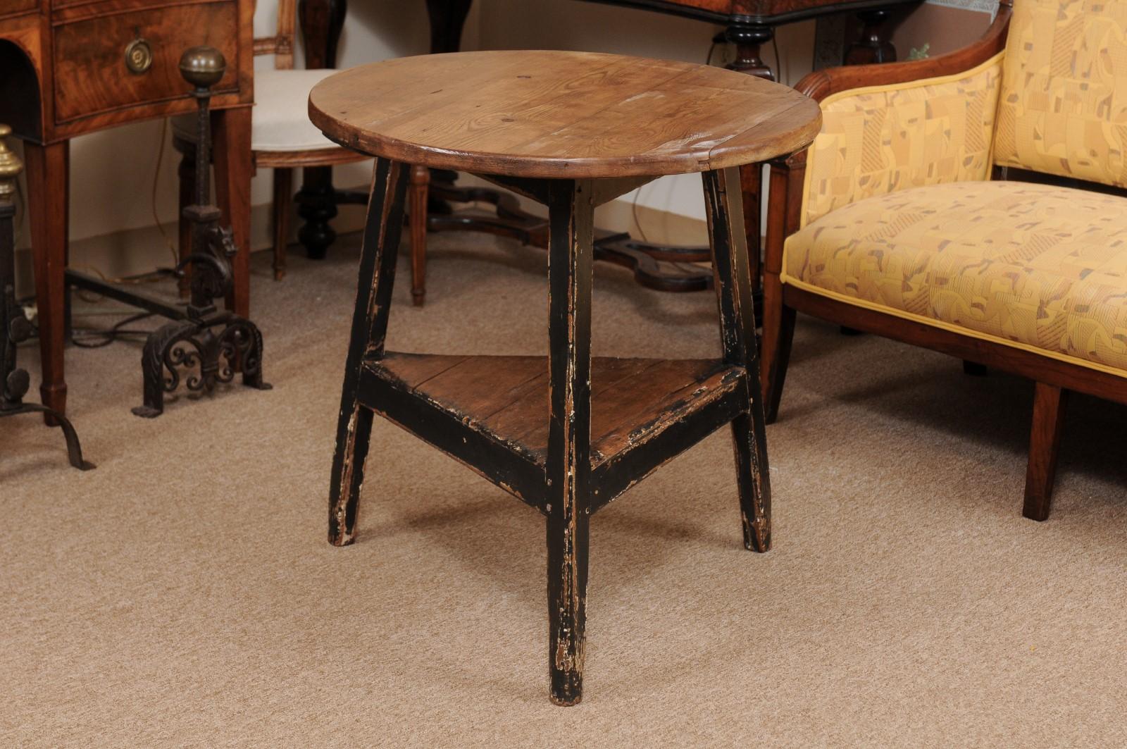 English 19th Century Pine and Black Painted Round Cricket Table In Good Condition In Atlanta, GA