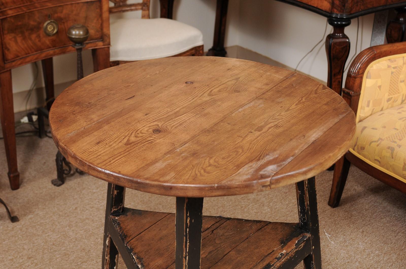 English 19th Century Pine and Black Painted Round Cricket Table 1
