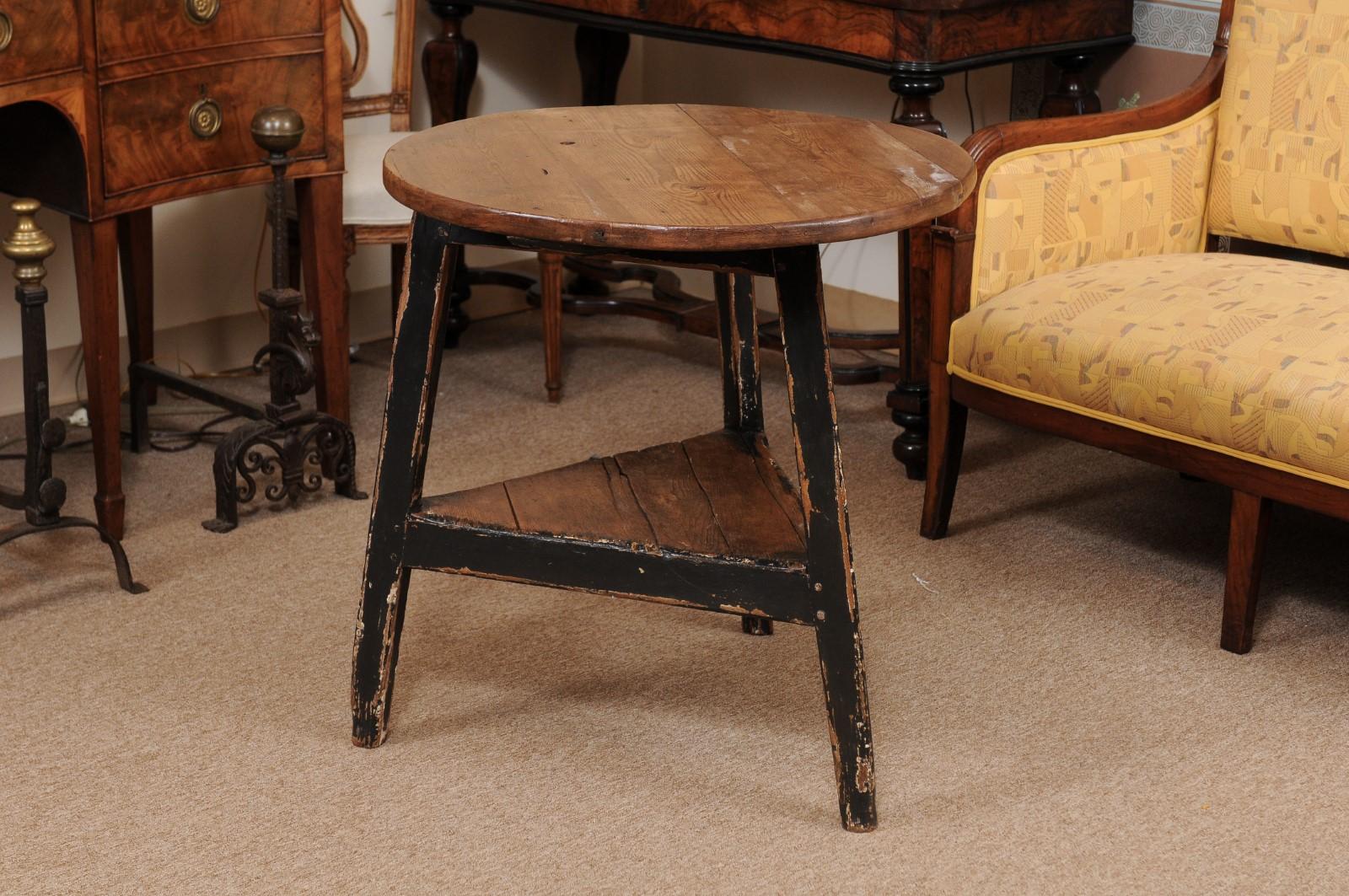 English 19th Century Pine and Black Painted Round Cricket Table 2