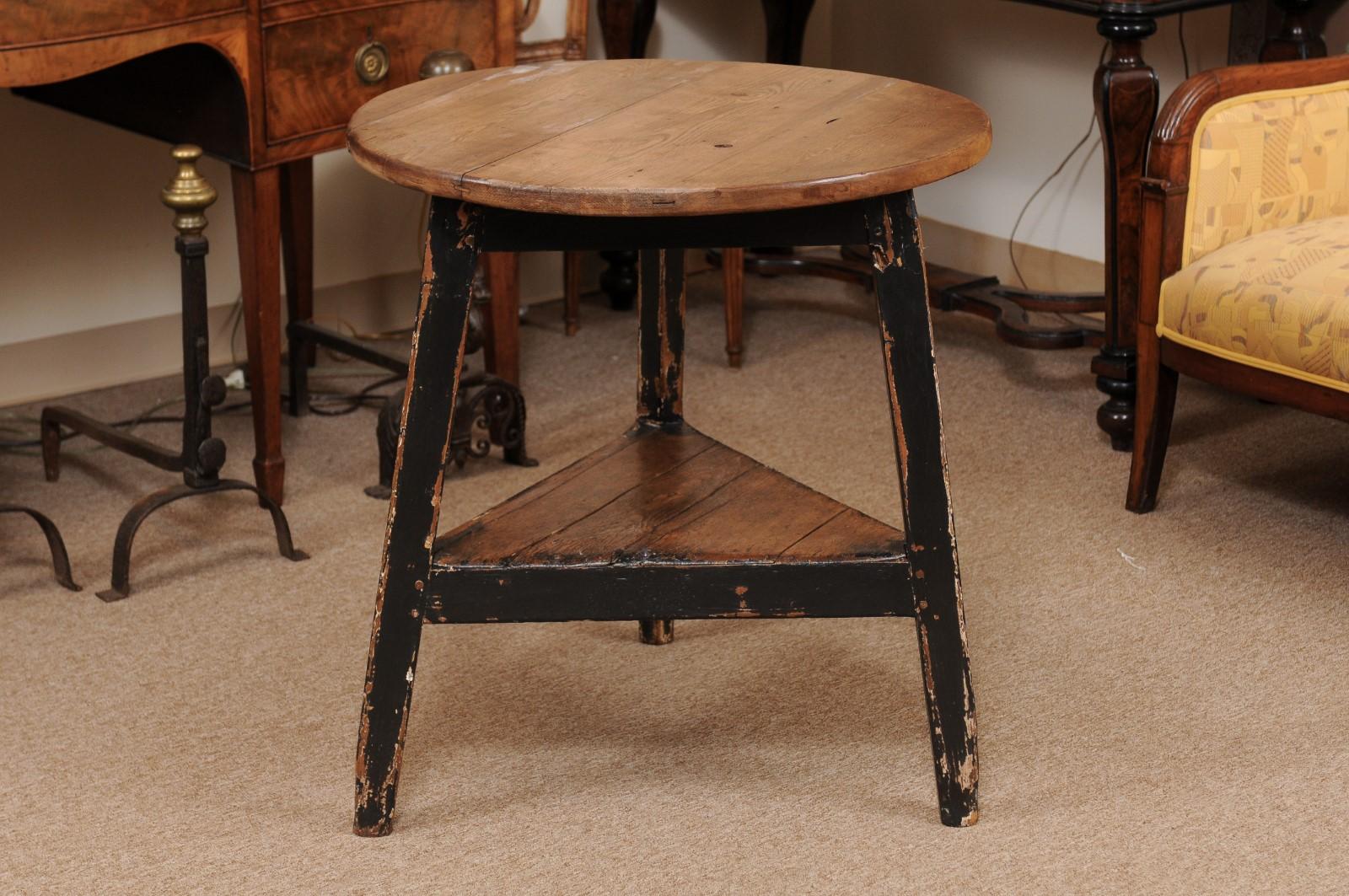 English 19th Century Pine and Black Painted Round Cricket Table 3