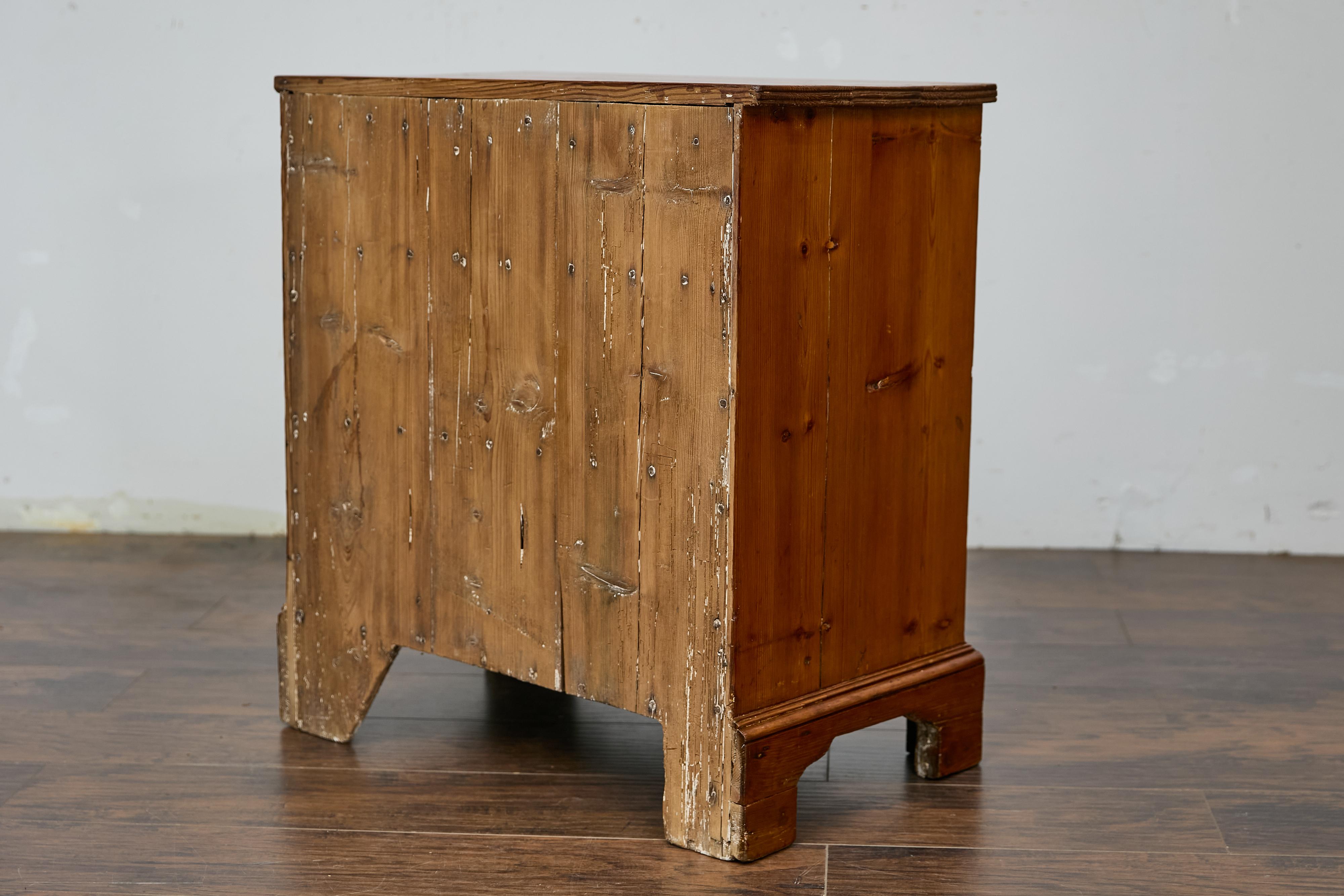 English 19th Century Pine Chest with Three Graduating Drawers and Brass Hardware For Sale 7