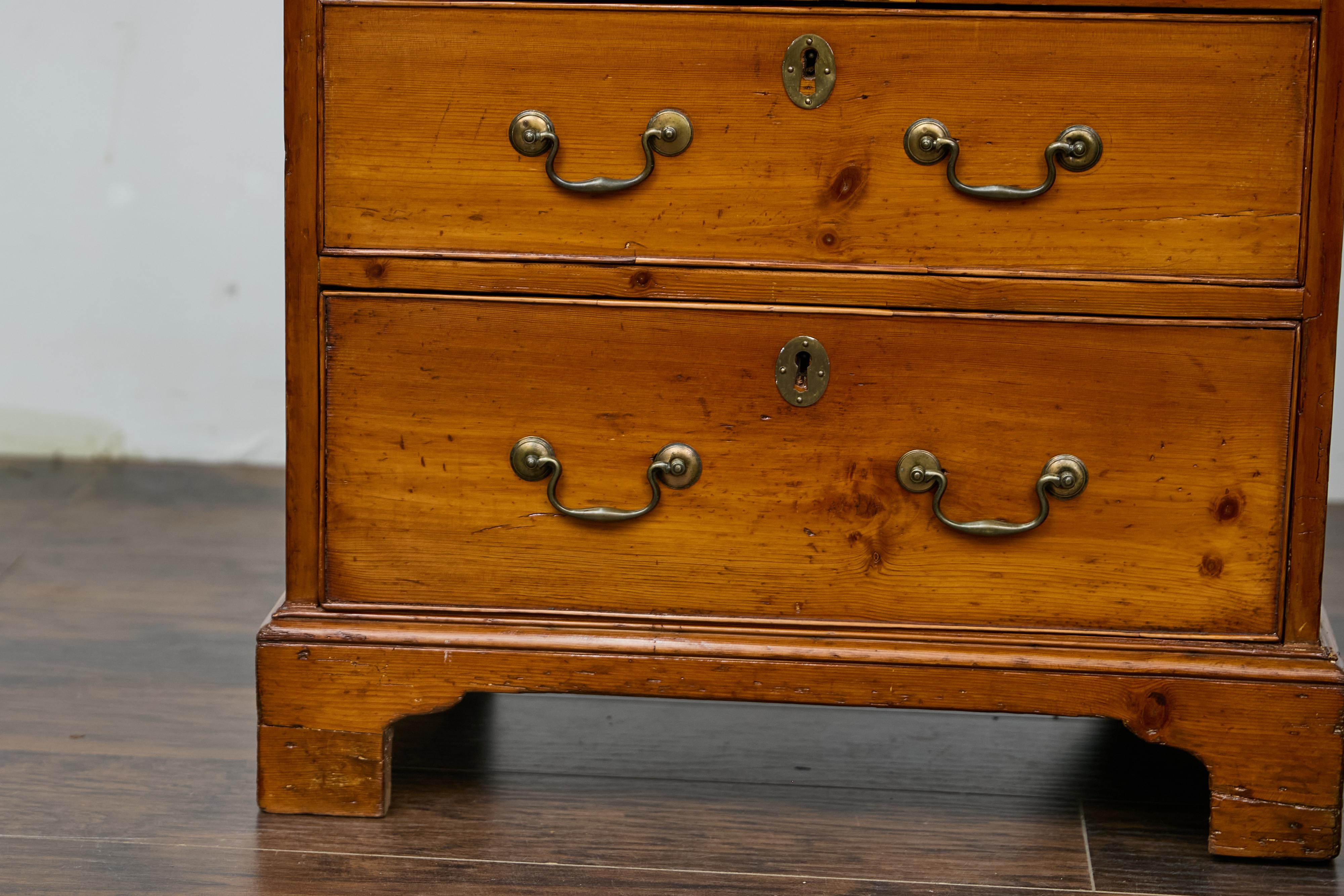 English 19th Century Pine Chest with Three Graduating Drawers and Brass Hardware For Sale 3