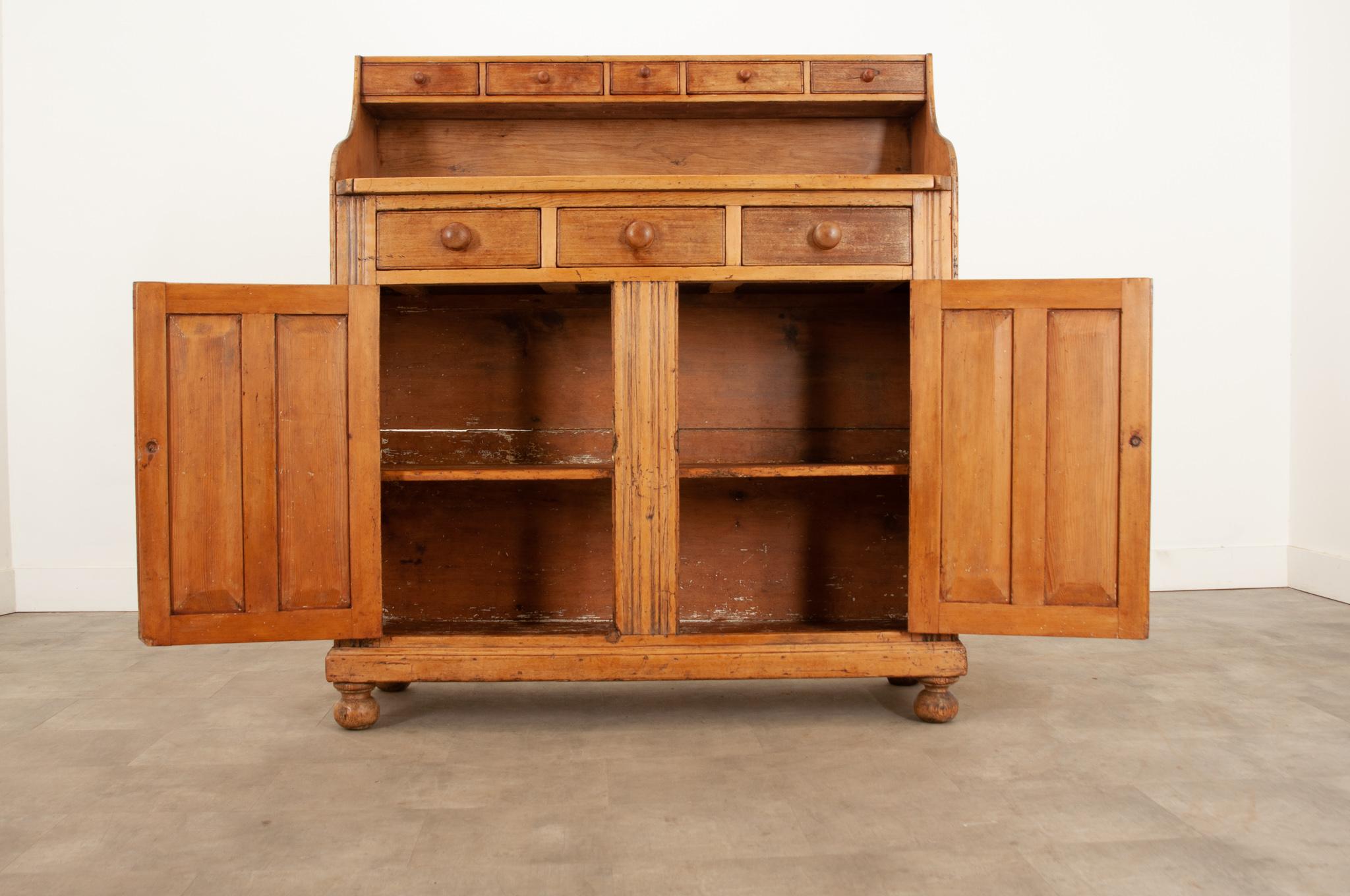 English 19th Century Pine Dresser For Sale 3