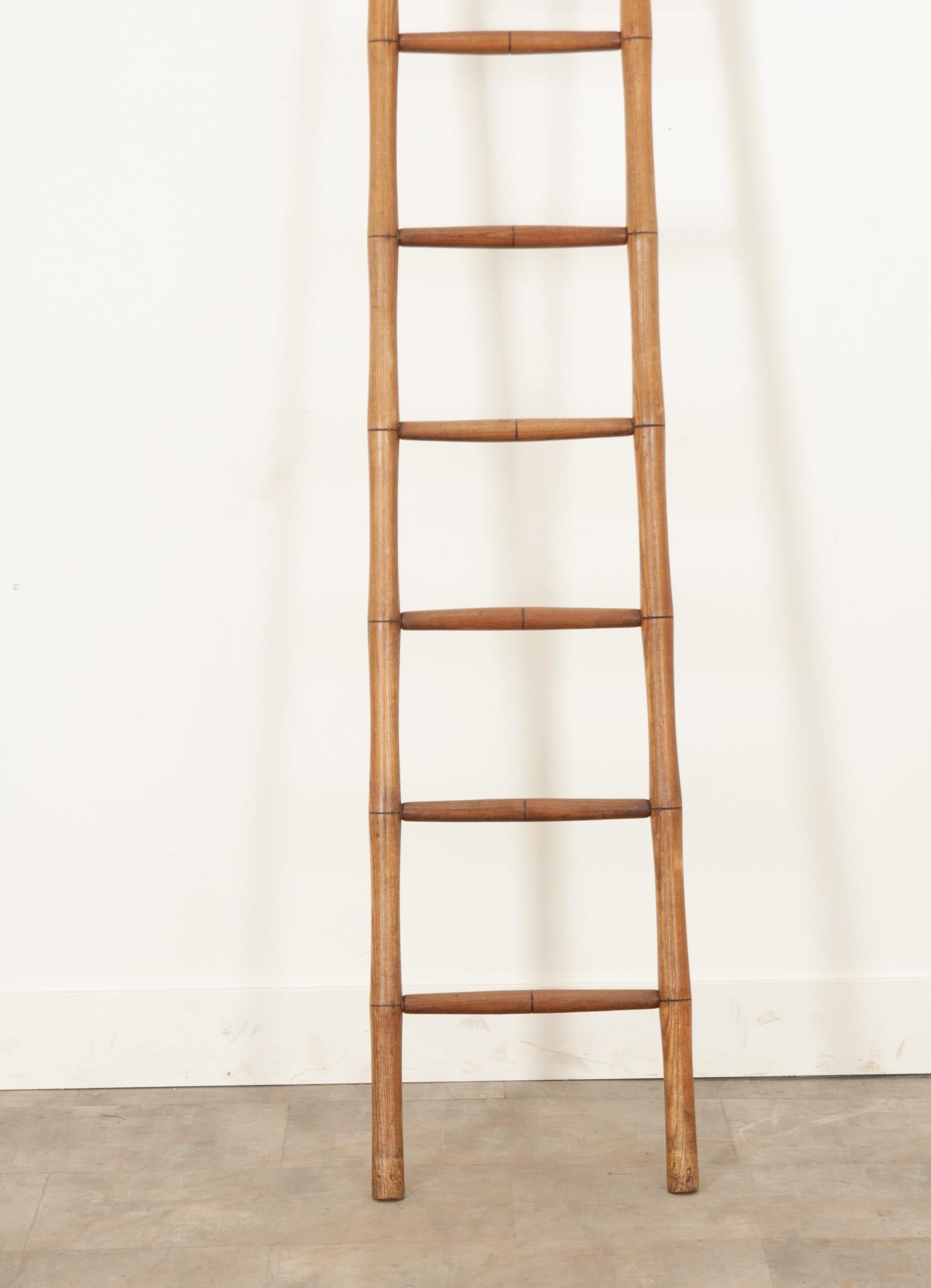 Rustic English 19th Century Pine Kitchen Ladder