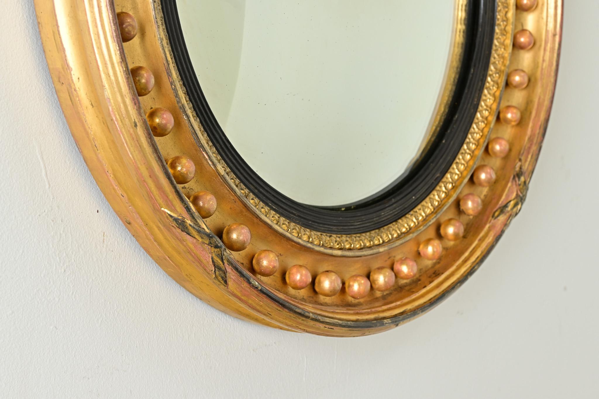 Miroir convexe Regency anglais du 19ème siècle Bon état à Baton Rouge, LA