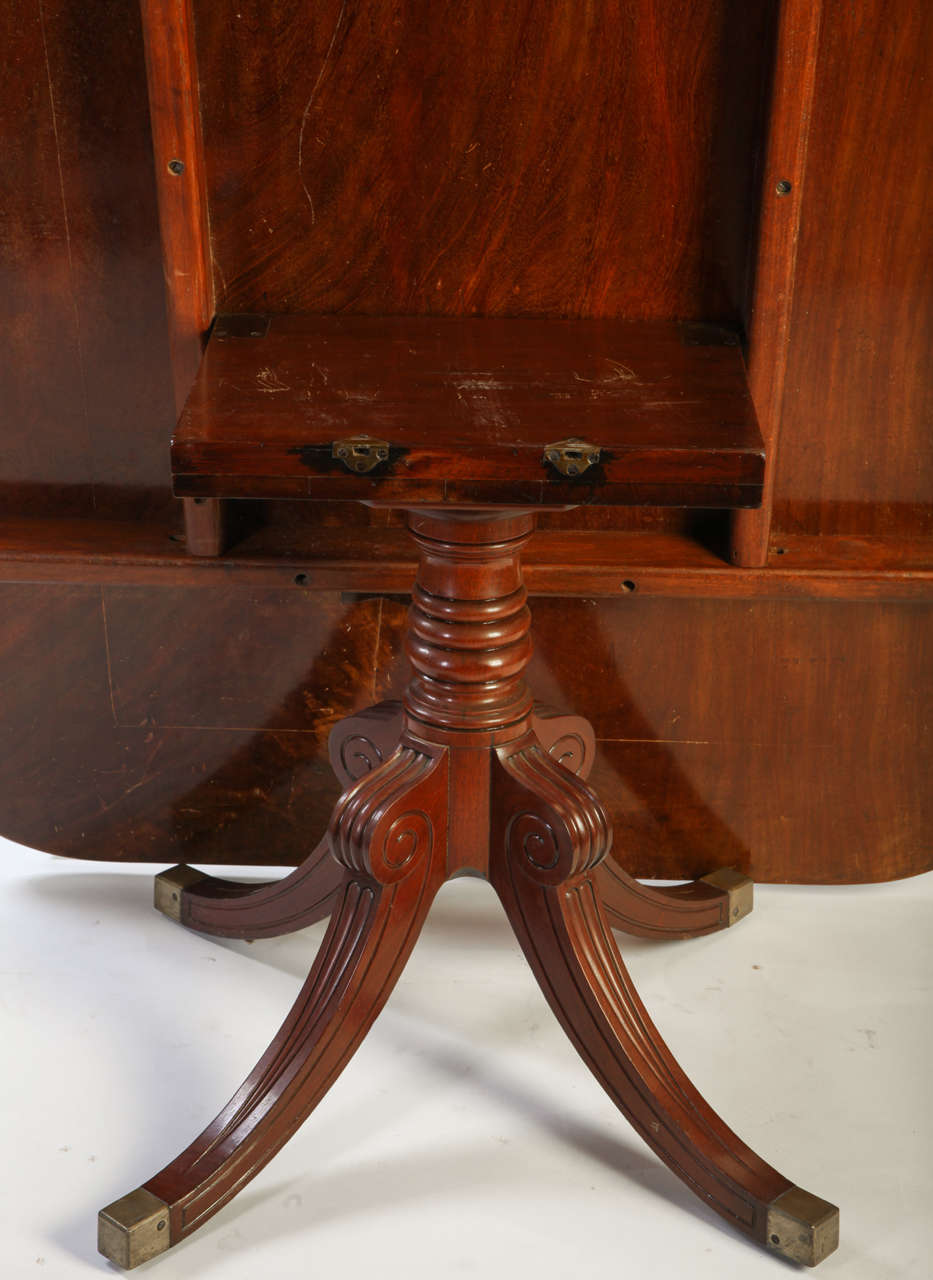 English 19th Century Regency Mahogany Breakfast or Dining Table For Sale 2