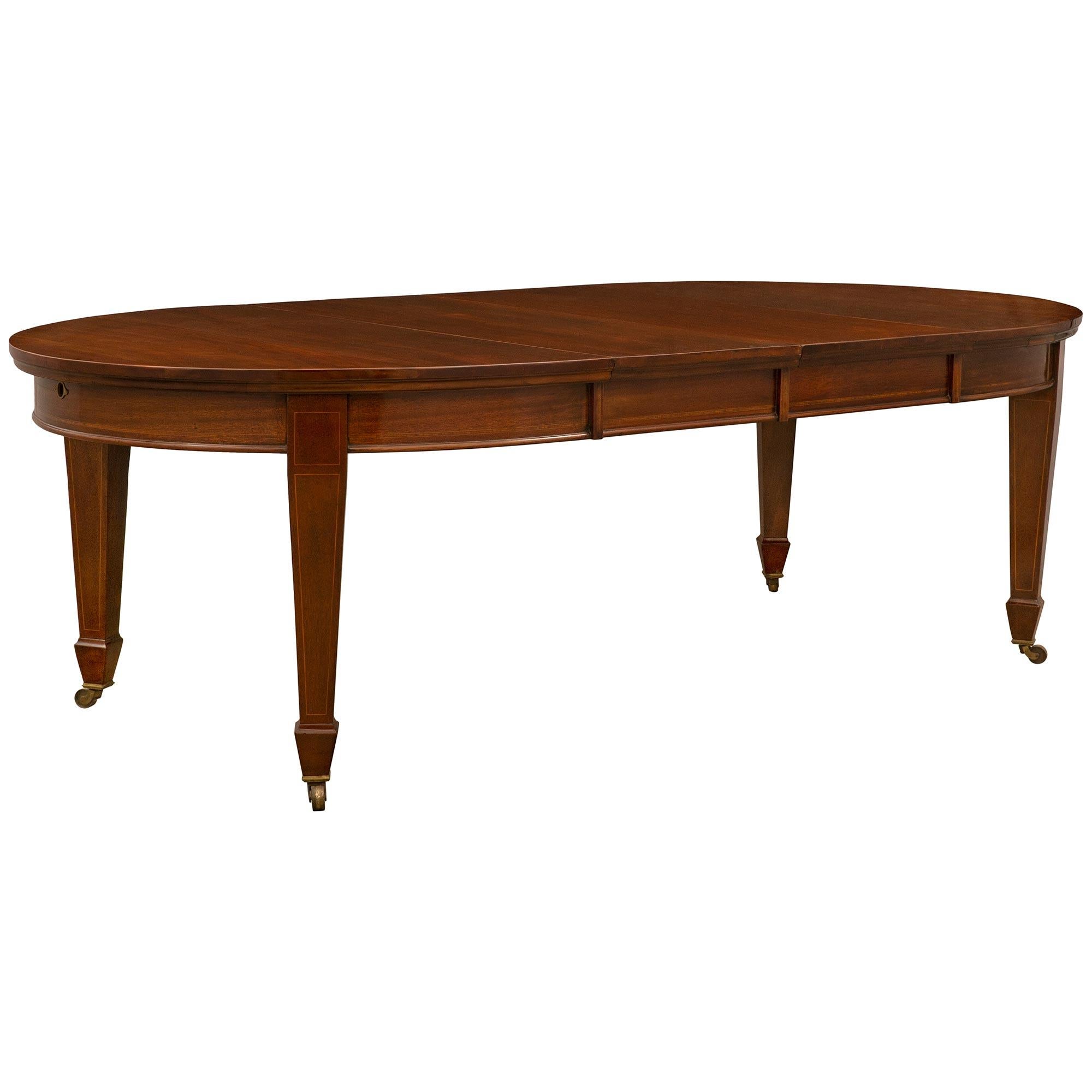 XIXe siècle Table de salle à manger anglaise Regency du 19ème siècle en acajou en vente