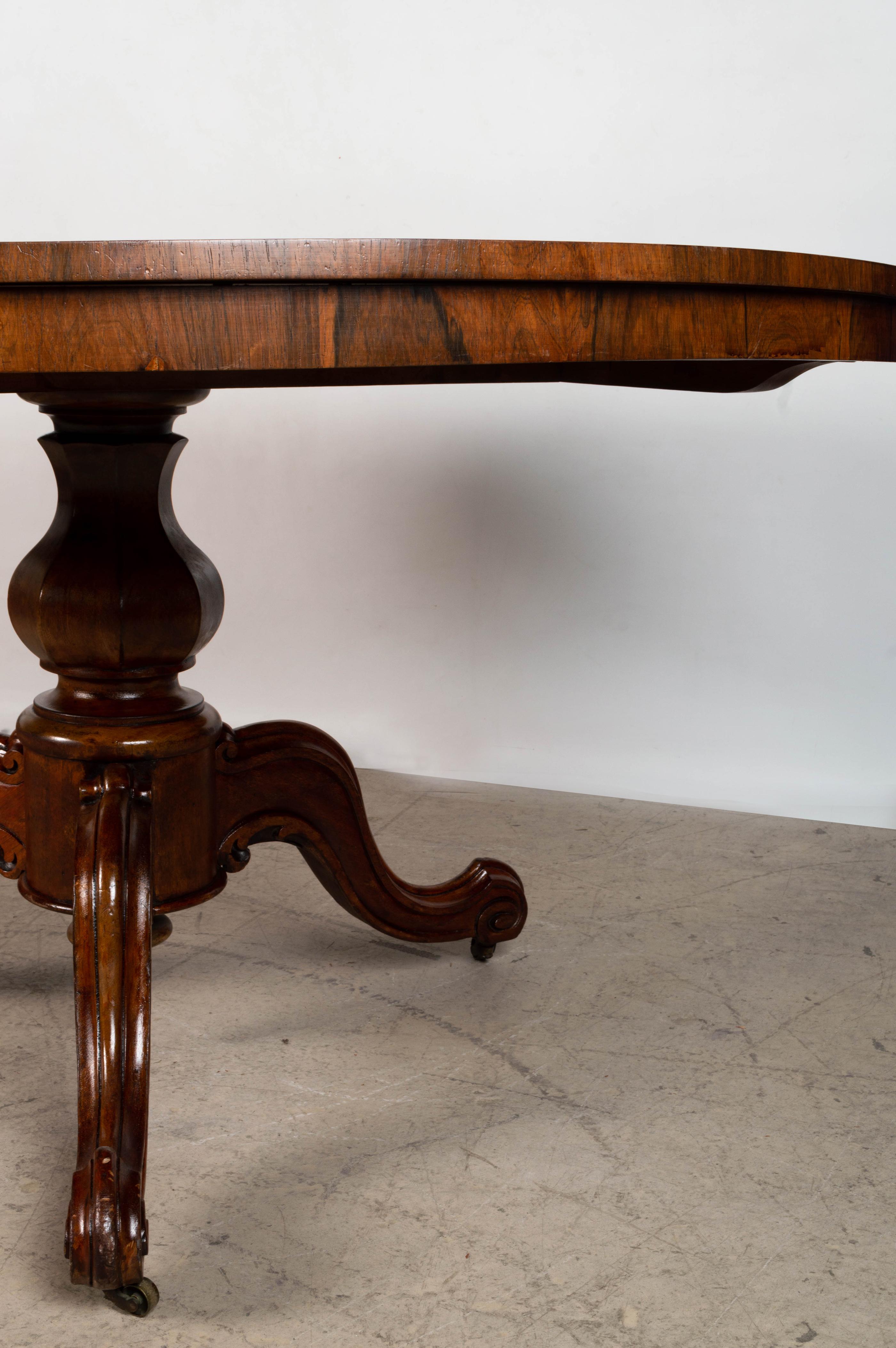 English 19th Century Regency Rosewood Tilt Top Centre Table, C.1830 For Sale 6