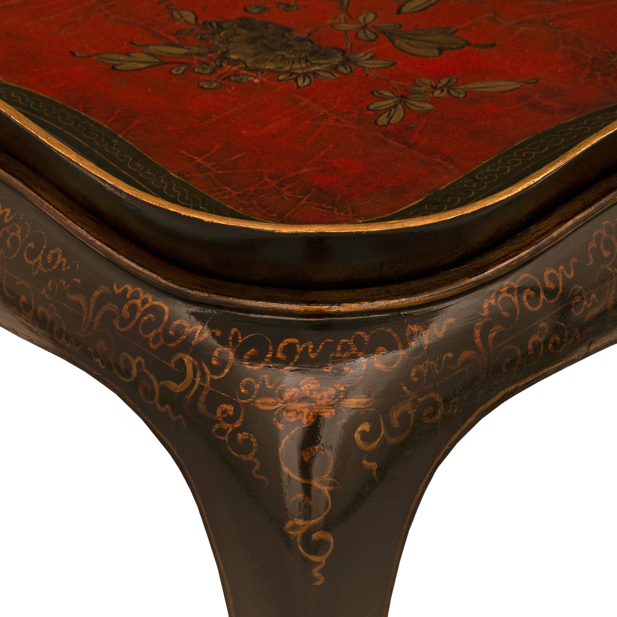 XIXe siècle Table basse en laque de style Régence St. Chinoiserie anglaise du 19ème siècle en vente