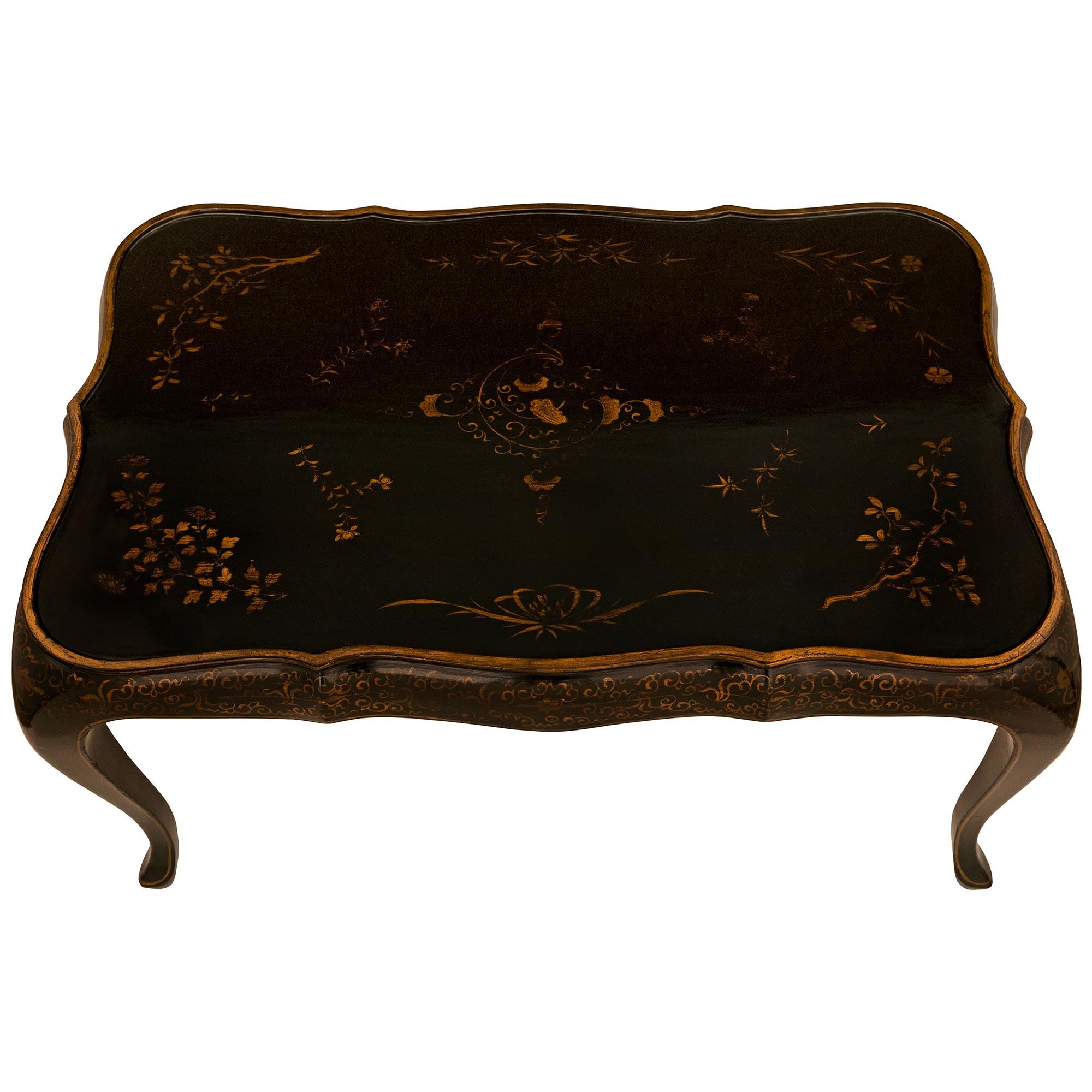 Bois Table basse en laque de style Régence St. Chinoiserie anglaise du 19ème siècle en vente