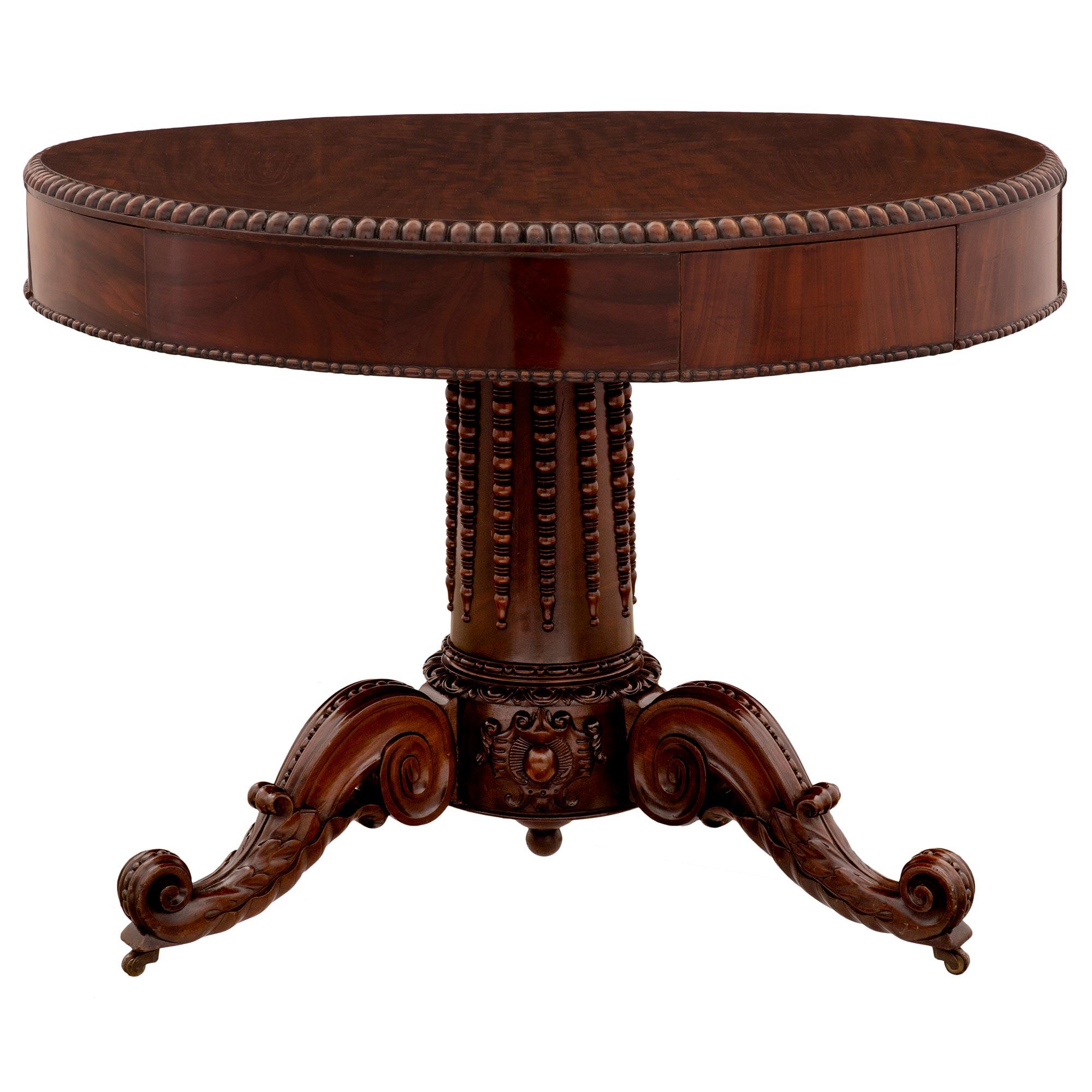 English 19th Century Regency St. Flamed Mahogany Center Table In Good Condition For Sale In West Palm Beach, FL